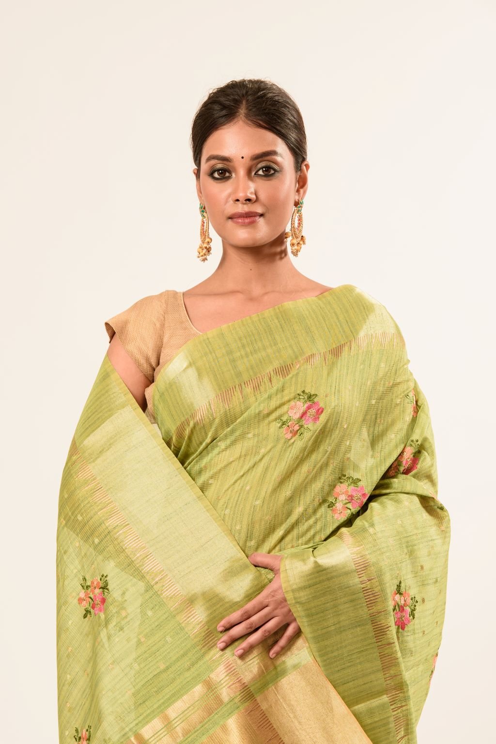 Light Green Embroidered Linen Saree with Unstitch Blouse - Image 3