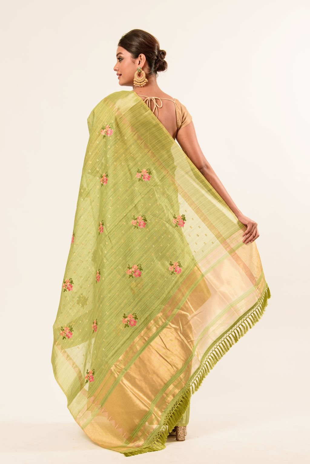 Light Green Embroidered Linen Saree with Unstitch Blouse - Image 4