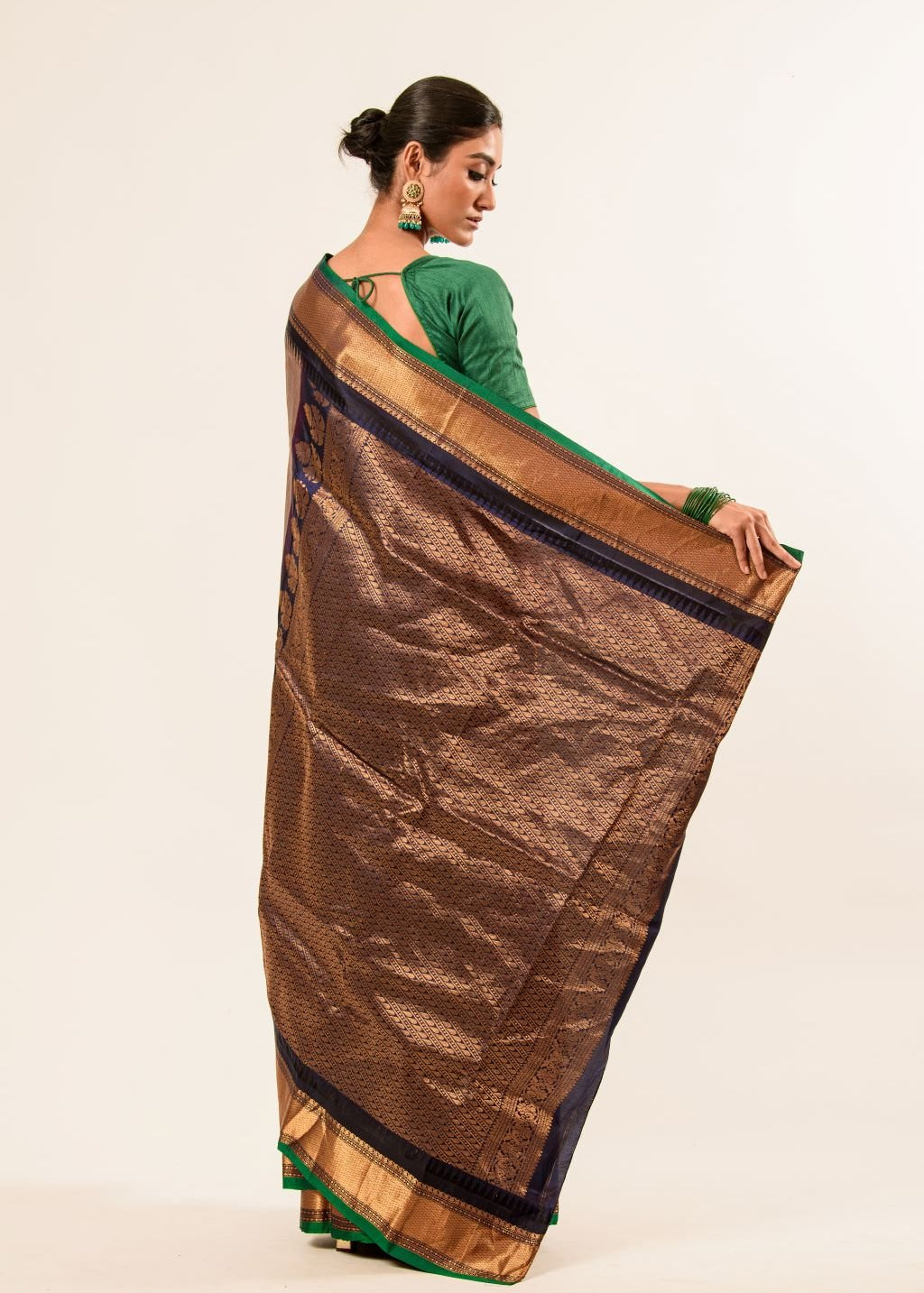 Pink Pure Gadwal Silk Saree with Green Zari Border and Pallu - Anvi Couture - Image 4