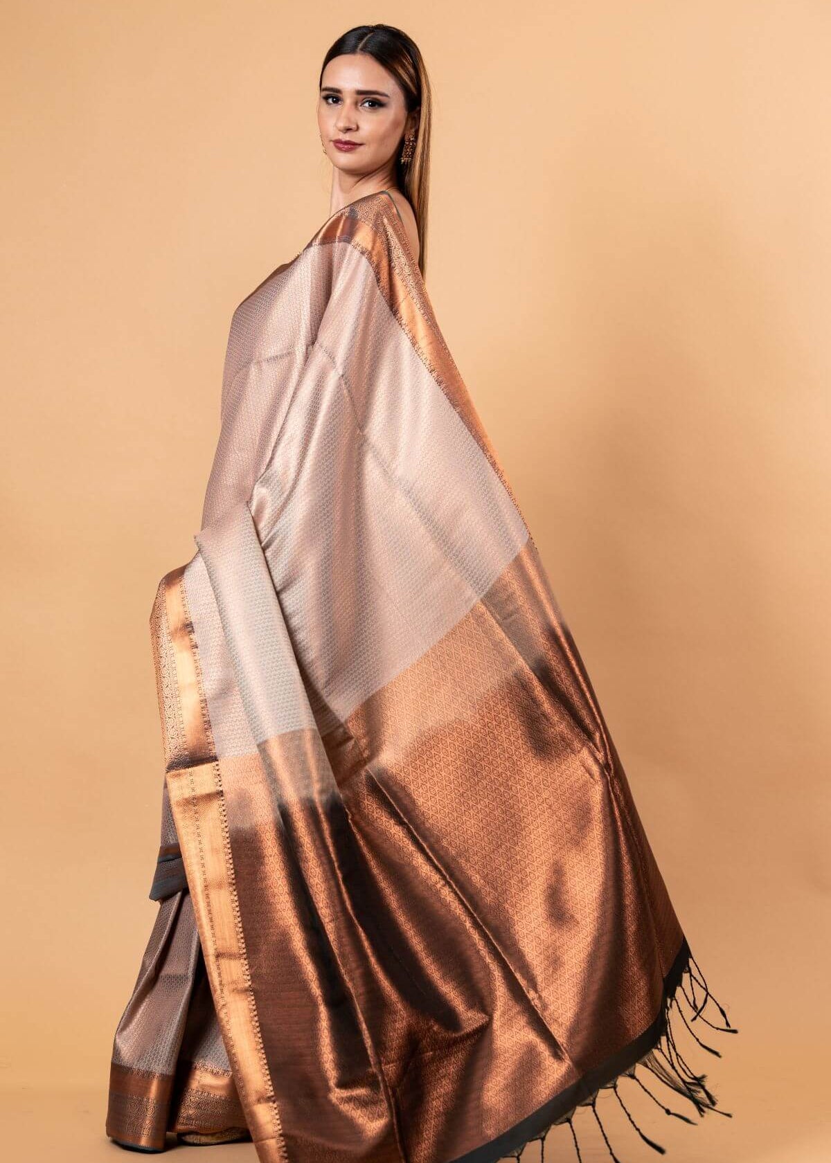 Gray Handwoven Gadwal Pure Silk Saree with Contrasting Copper Zari Border - Anvi Couture