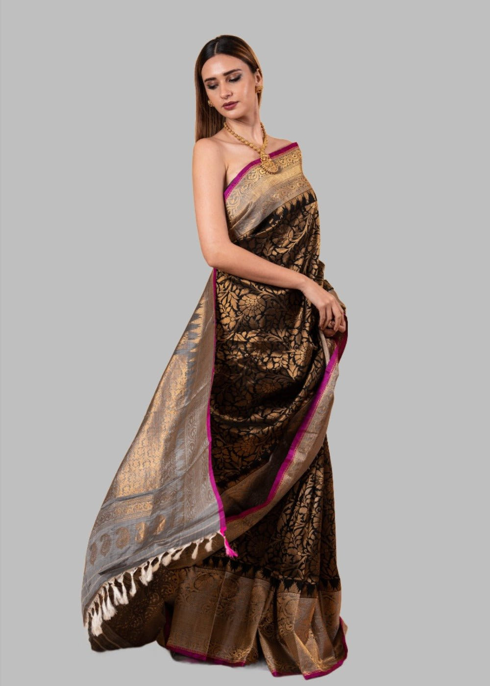 Gadwal Silk Brocade Black Saree with gold contrast border and Pallu - Image 3