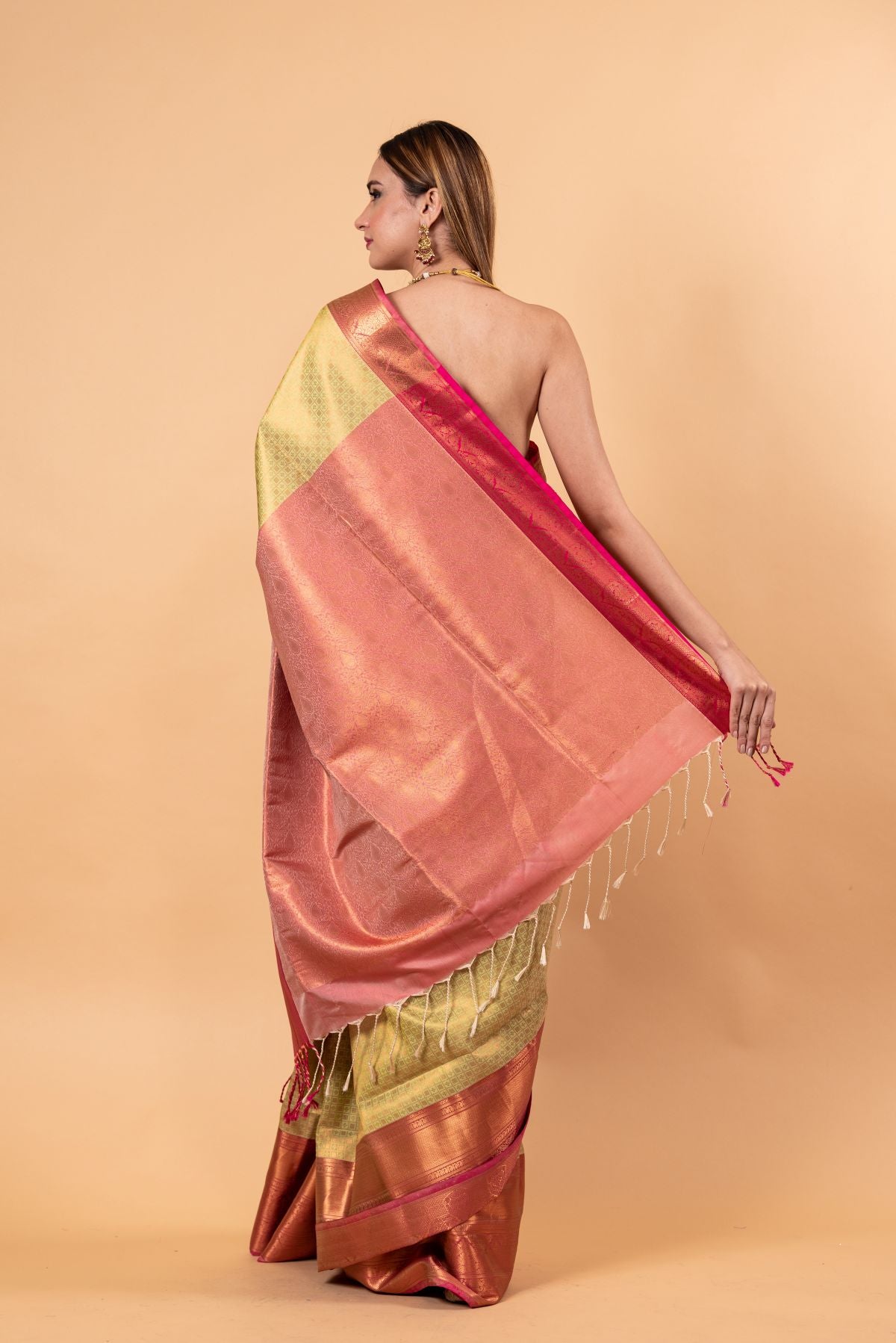 Light Green Kanjivaram Silk Saree with Gold and Pink Border - Image 4
