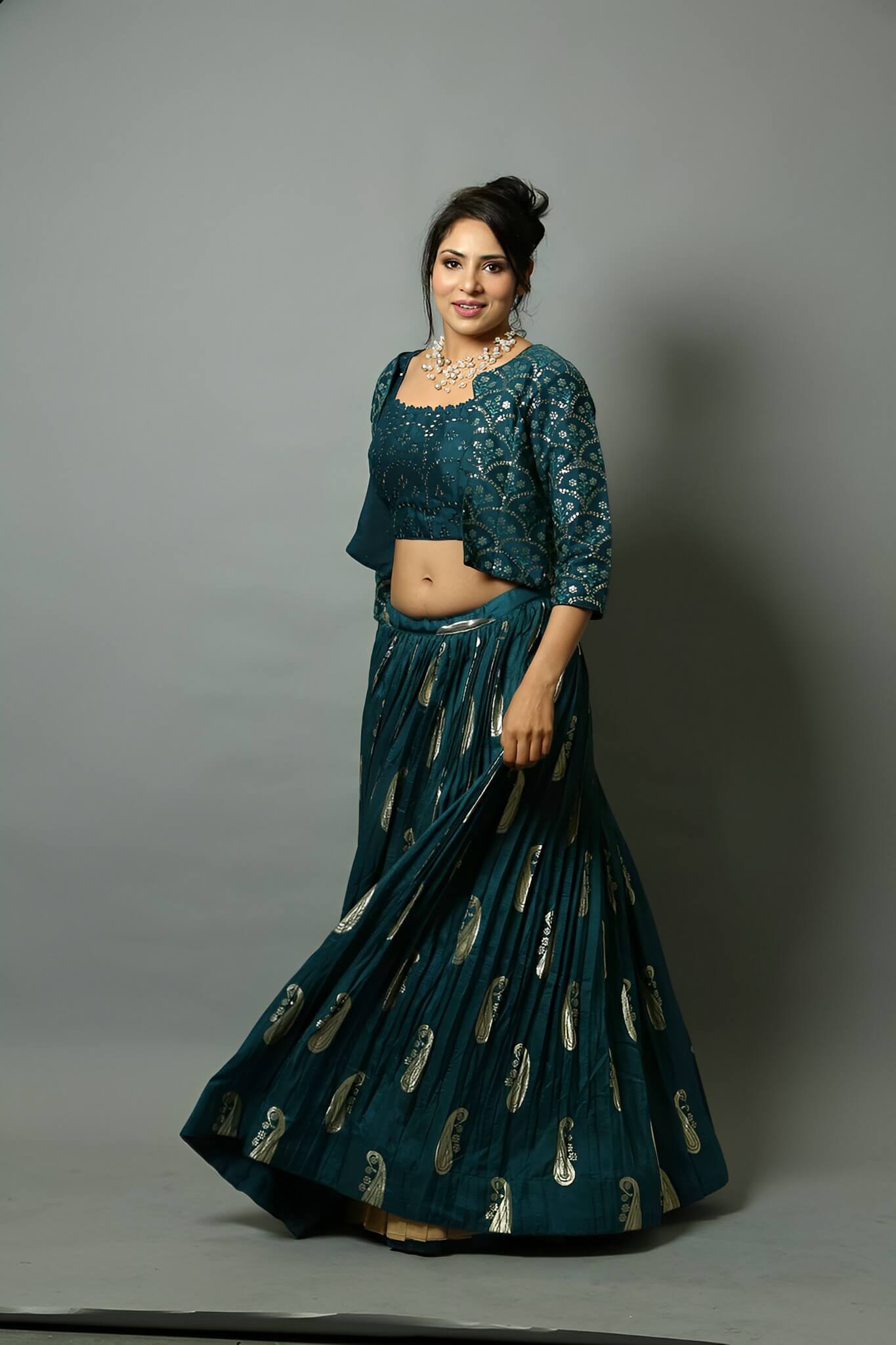 Tips to select the best lehenga. Lehengas are India's three-piece show… |  by fuzerentals | Medium