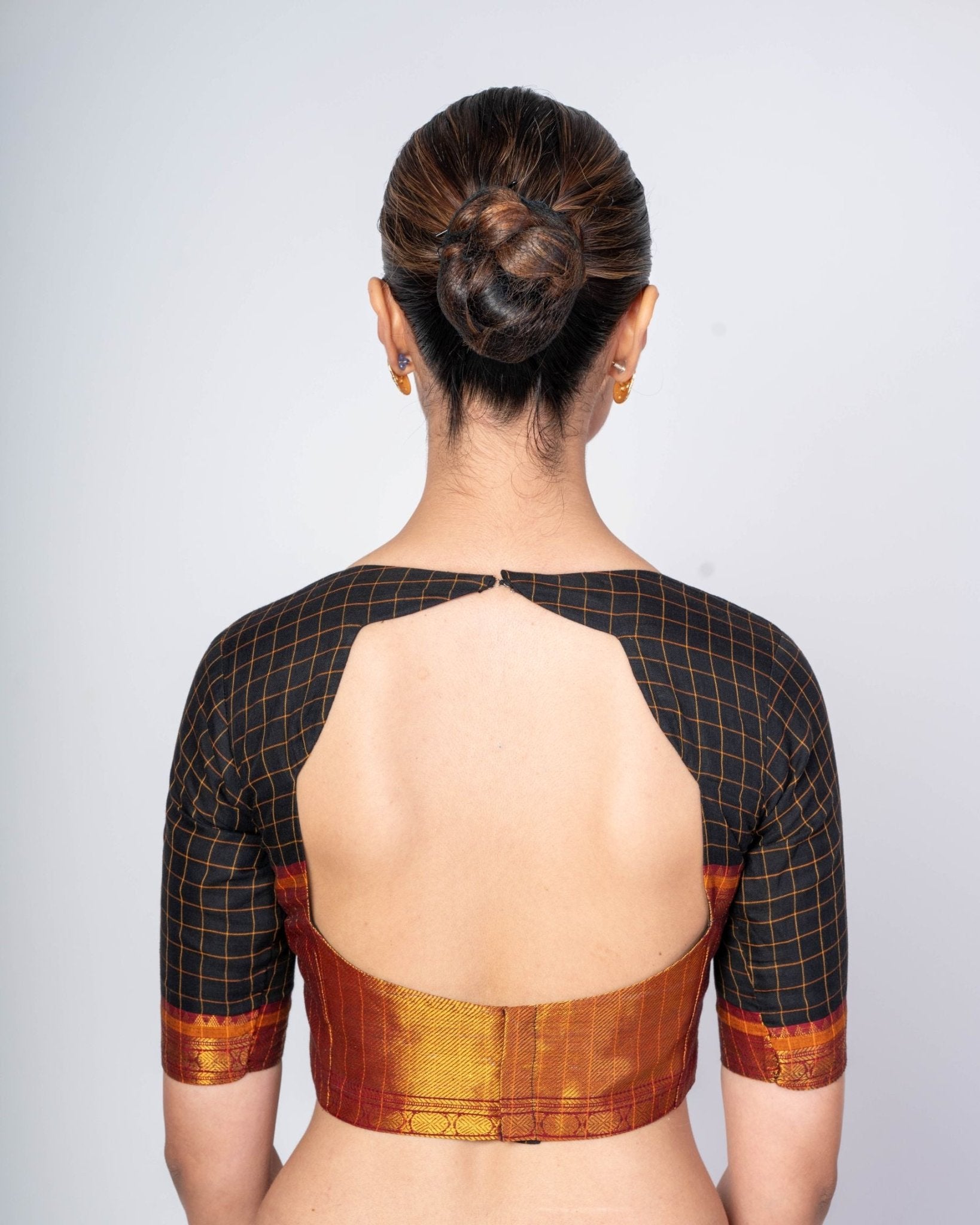 Black Blouse with Sweetheart Neck in Mangalgiri Cotton Silk & Zari Border - Anvi Couture