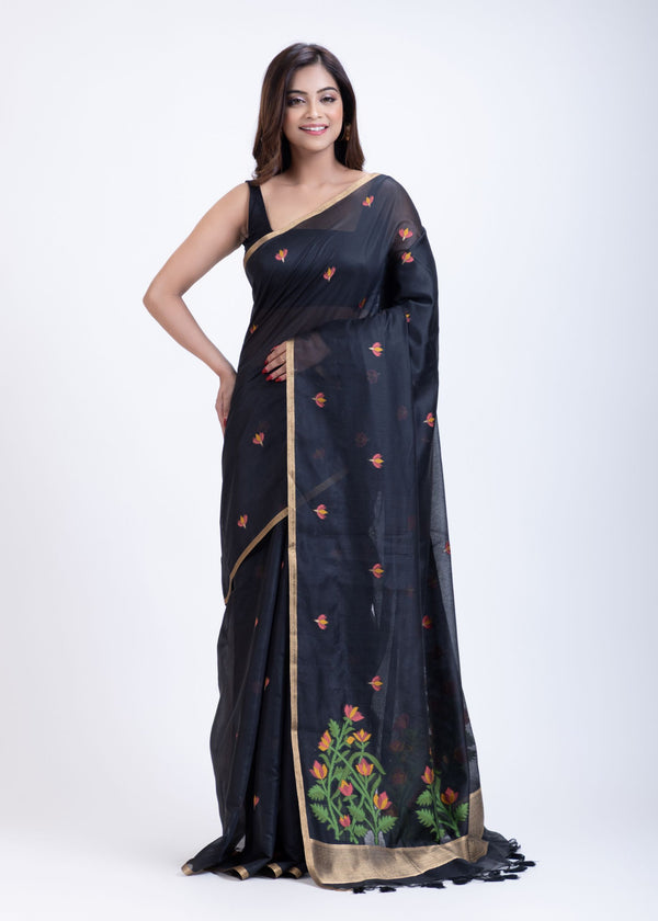 Black Jamdani Saree With Floral Weaving Pallu Full

