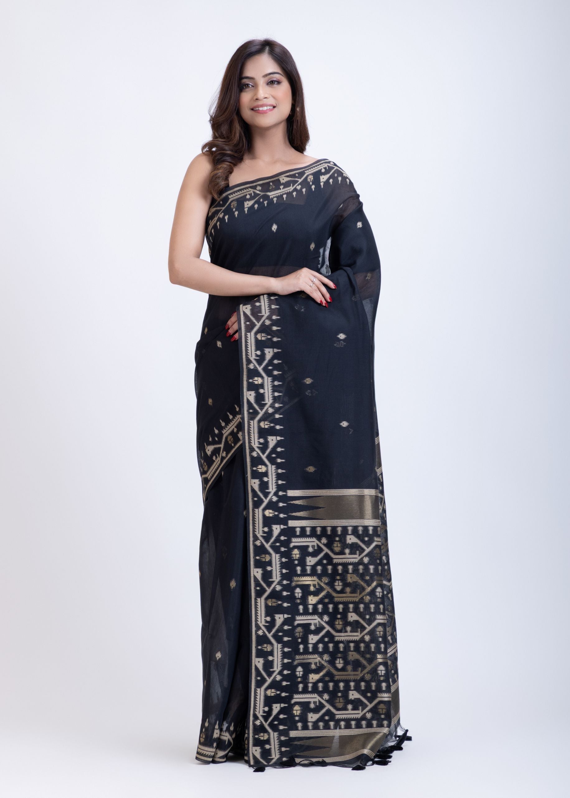 Black Jamdani Saree With White Weaving Border and Pallu Front
