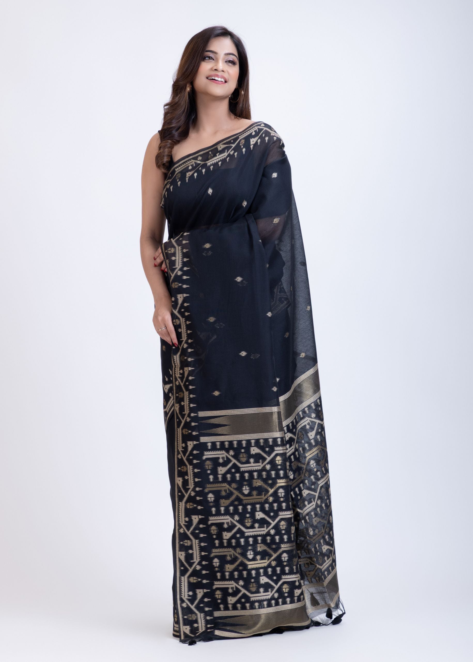 Black Jamdani Saree With White Weaving Border and Pallu Back
