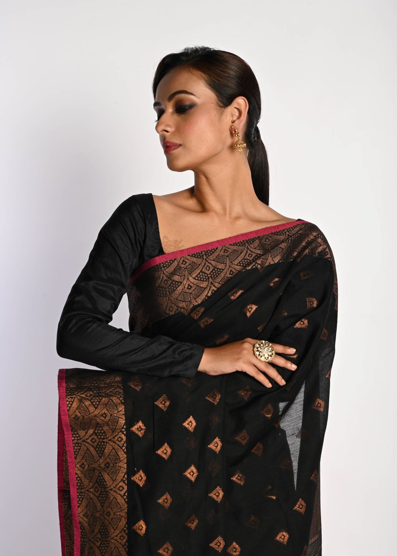 Black Jamdani saree for women