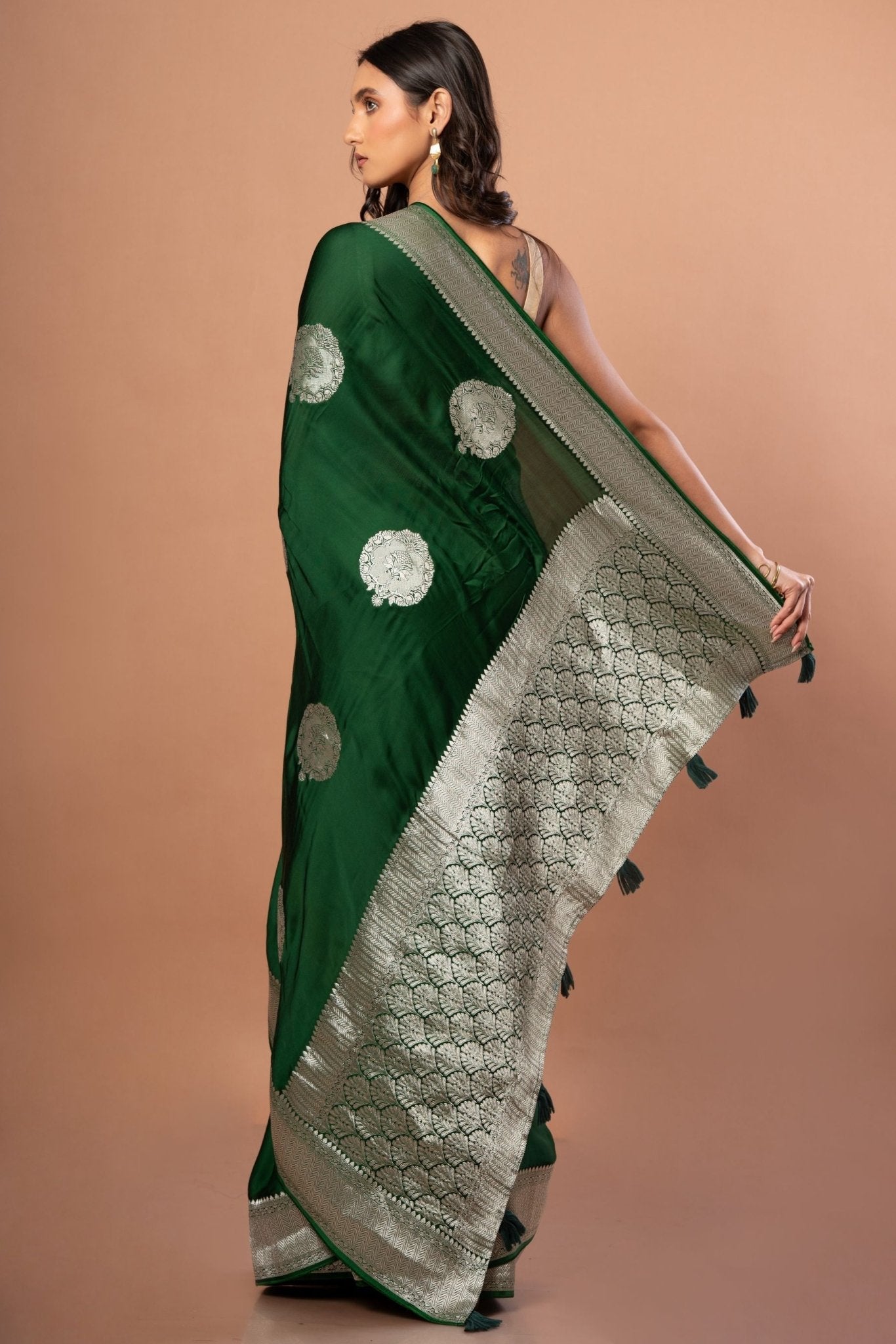 Green Handwoven Pure Mashru Banarasi Satin Silk Saree - Anvi Couture