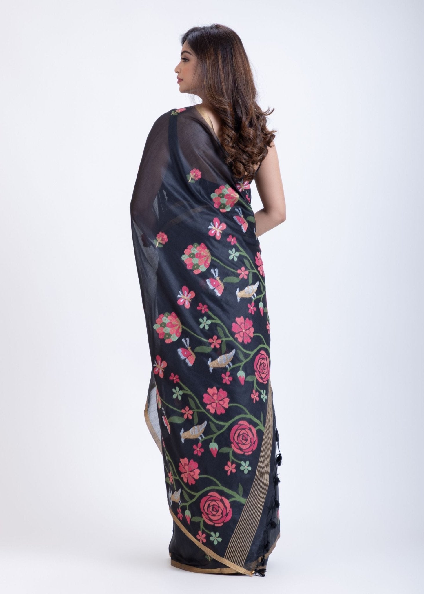 Black Tant Jamdani Saree With Pink Floral Weaving - Anvi Couture