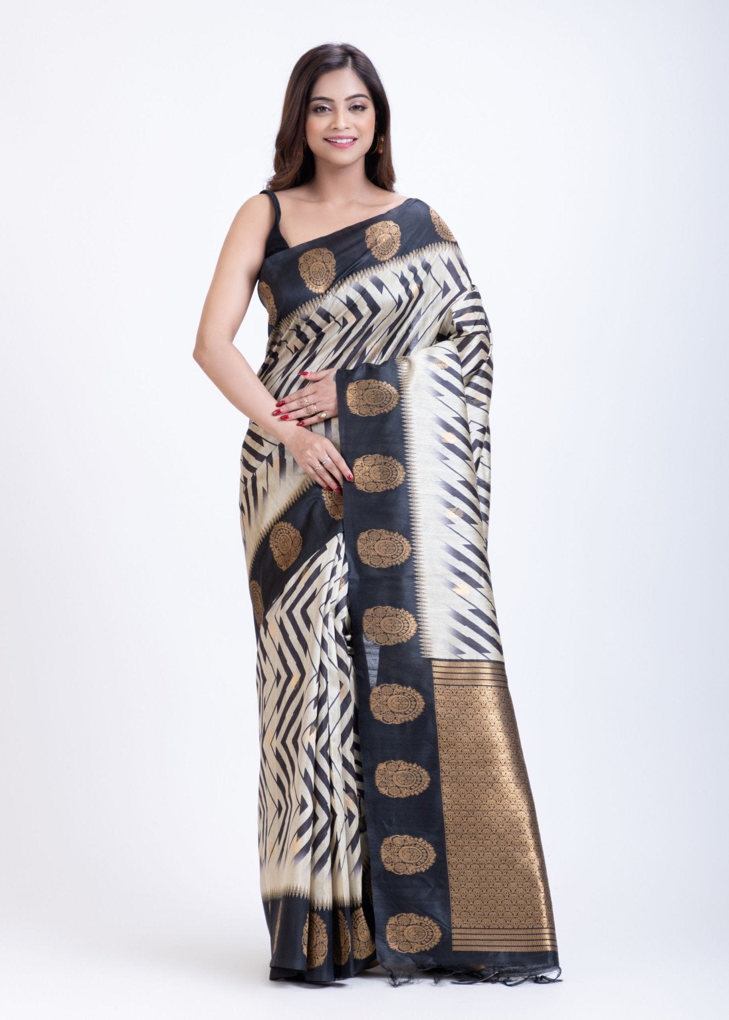 Black & White Geometric Print Silk Saree for Women - Anvi Couture