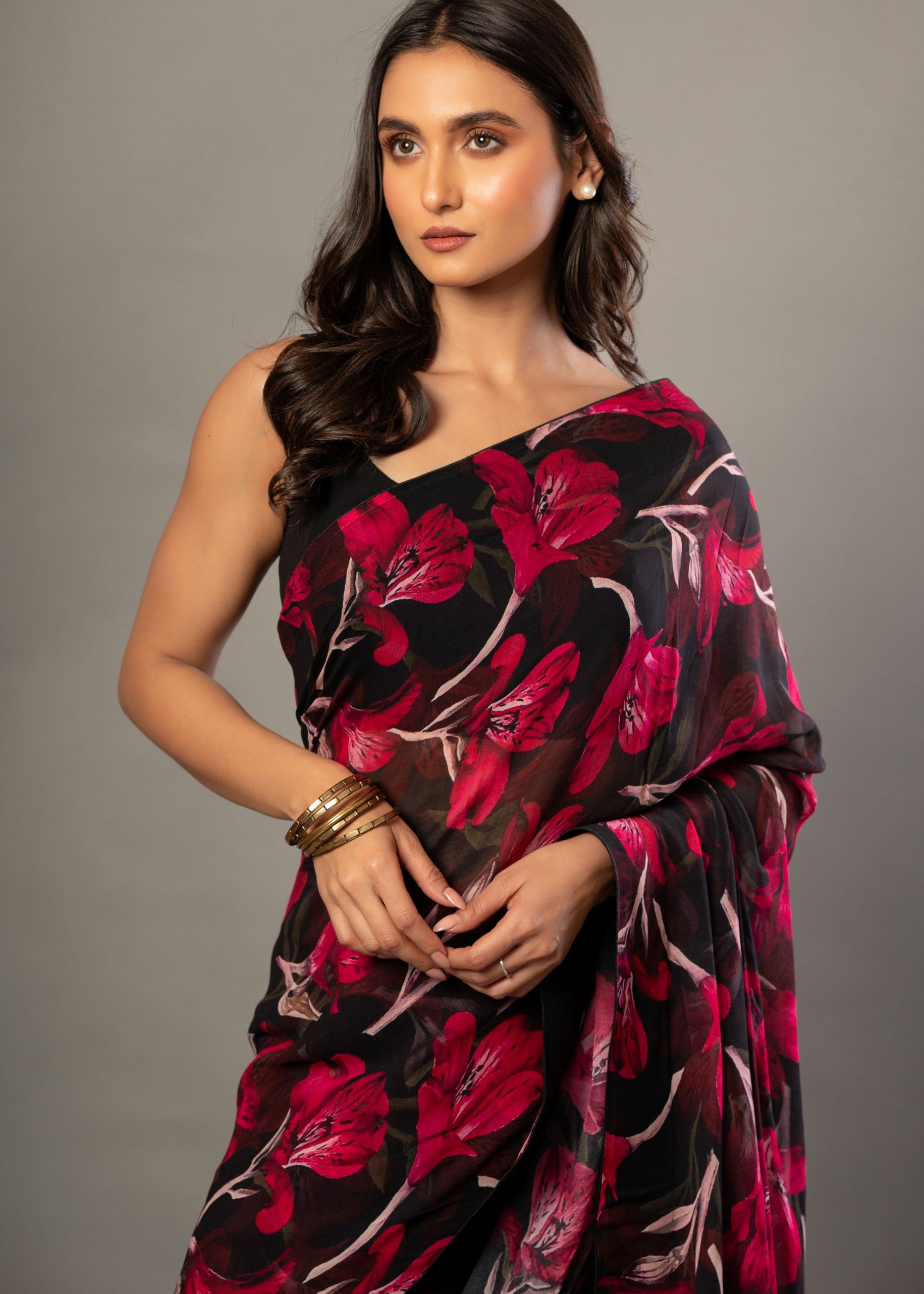 Black and Pink Floral Printed Georgette Saree 3
