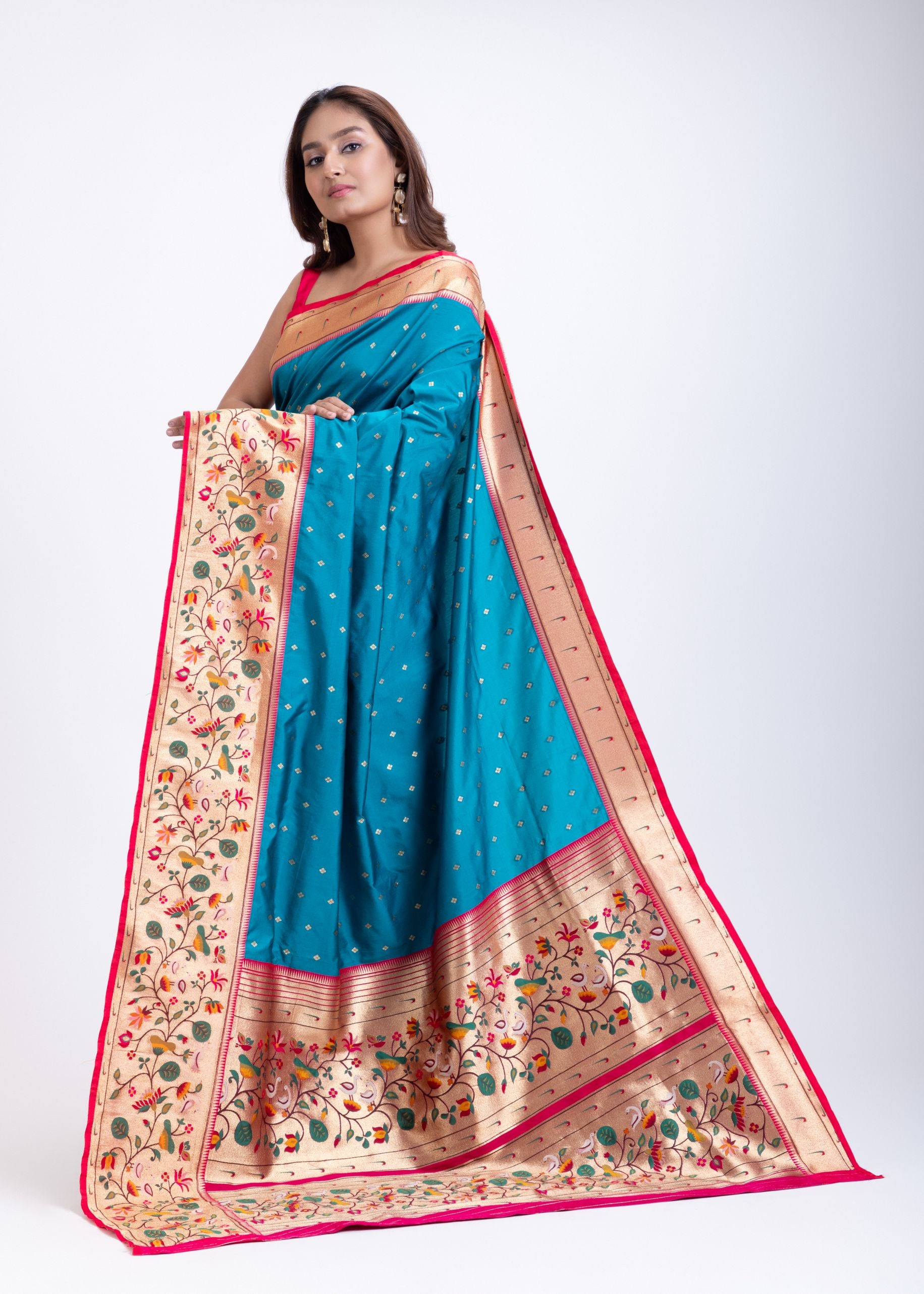 Blue Paithani Saree With Pink Border Front
