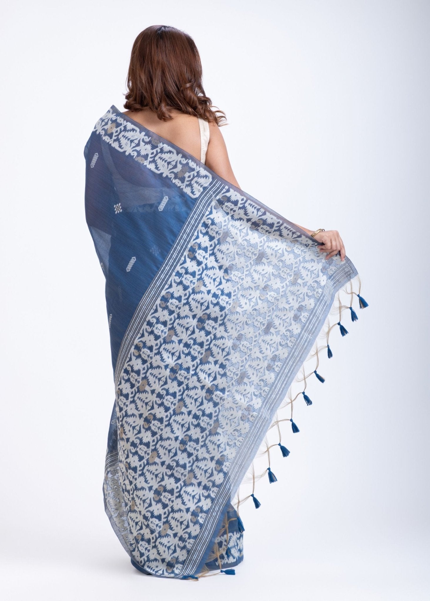 Blue & White Jamdani Handloom Saree - Anvi Couture