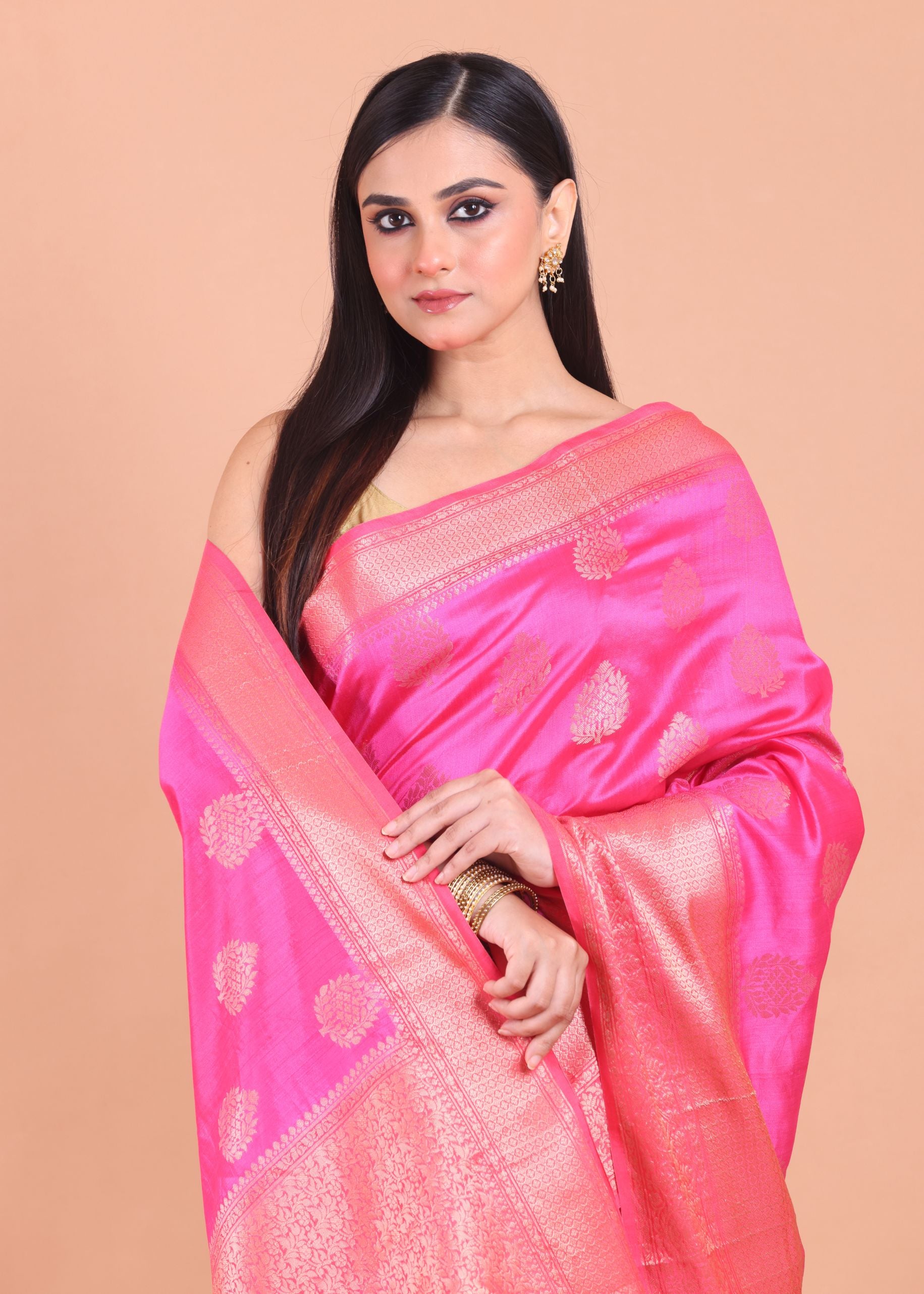 Blush Pink Chiniya Silk Handloom Saree close up