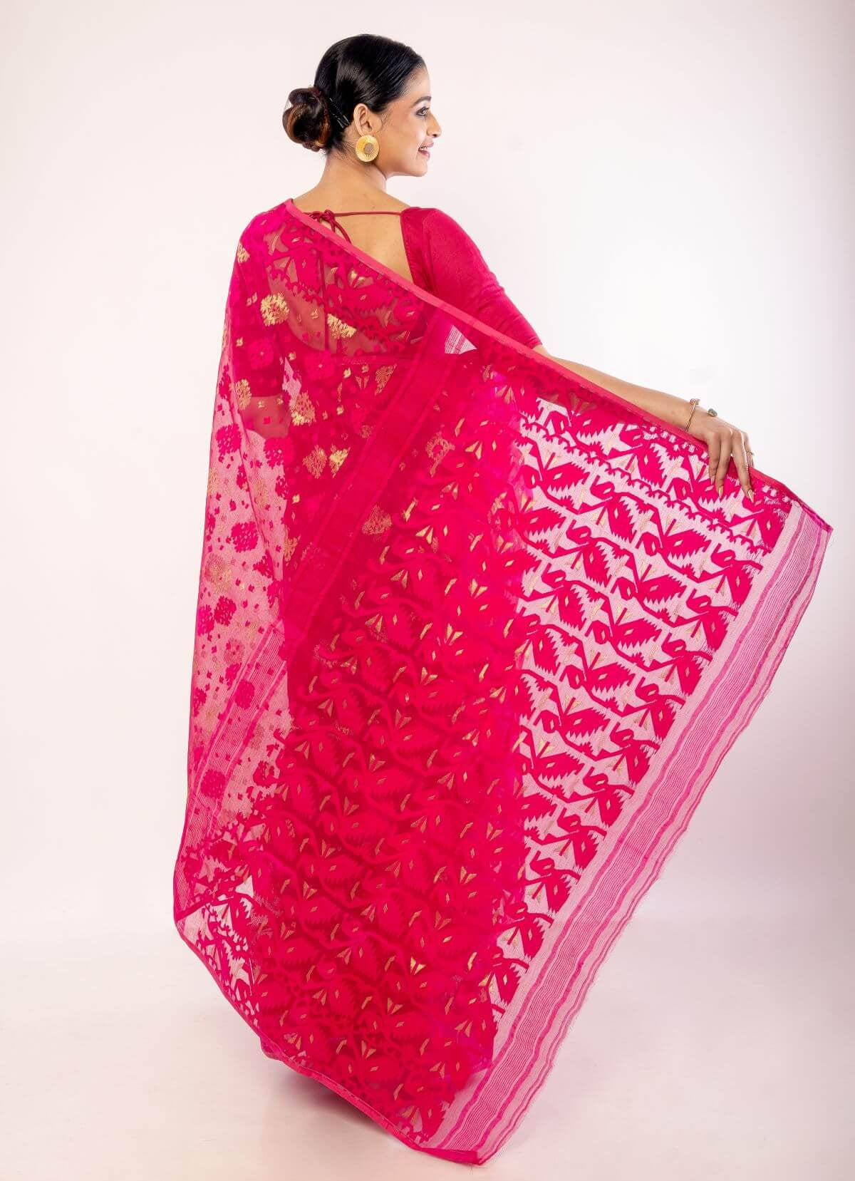 Pink and Gold Silk Jamdani Saree with Floral Motifs - Image 4