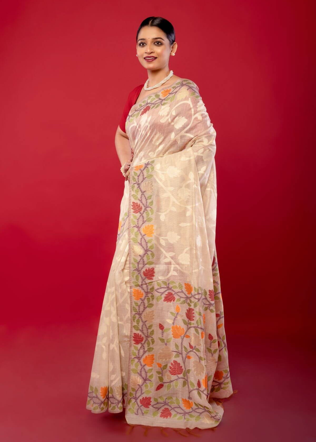 Off White Red Pure Jamdani Saree with All Over floral Motifs - Anvi Couture