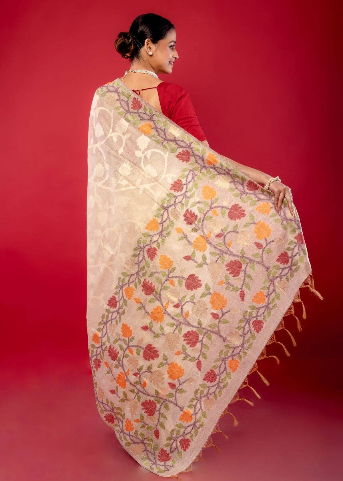 Off White Red Pure Jamdani Saree with All Over floral Motifs - Anvi Couture