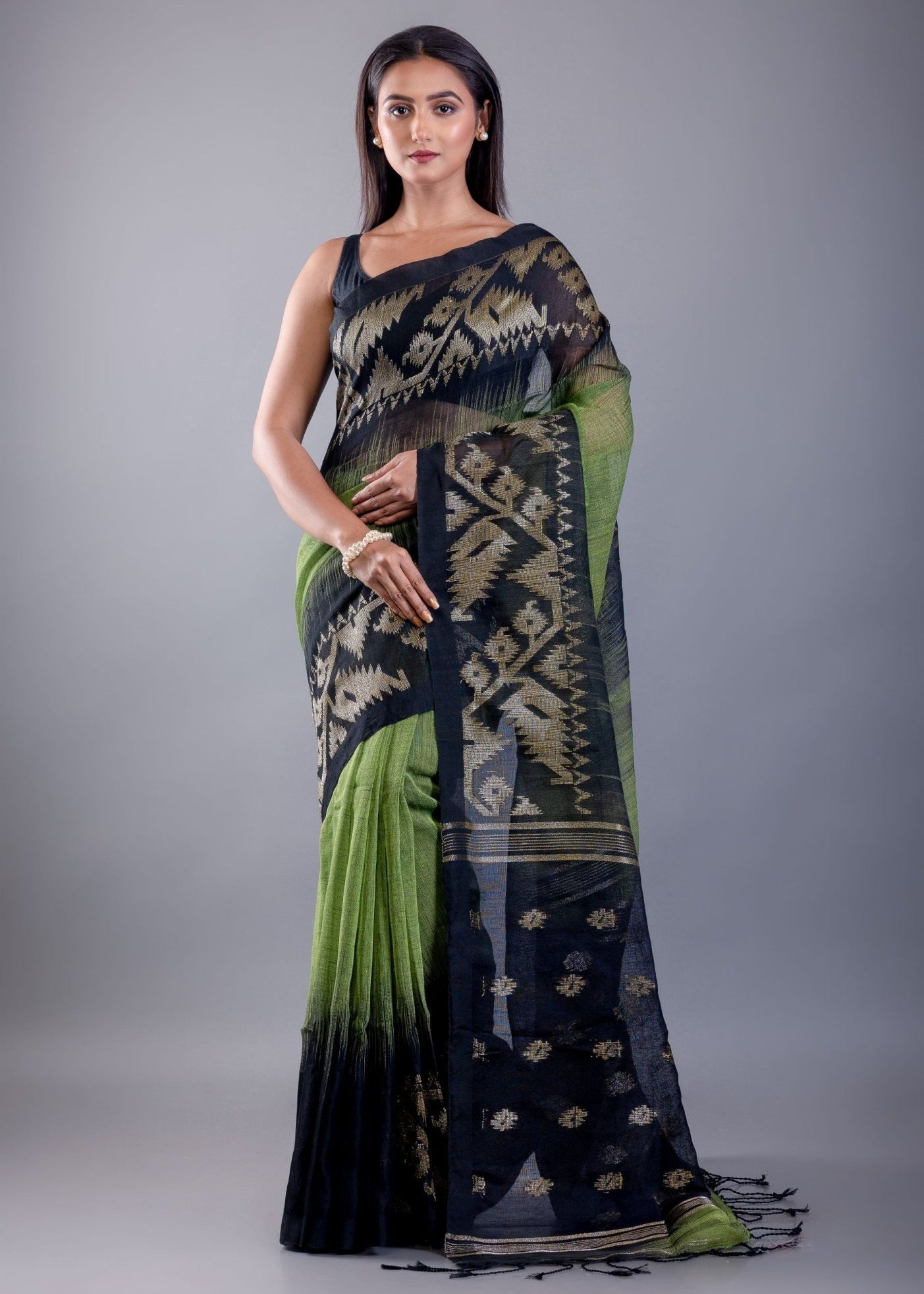 Light Green and Black Ombre Tant Jamdani with Floral Motifs - Anvi Couture