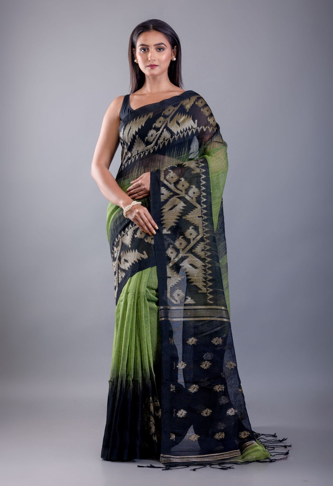 Light Green and Black Ombre Tant Jamdani with Floral Motifs - Anvi Couture