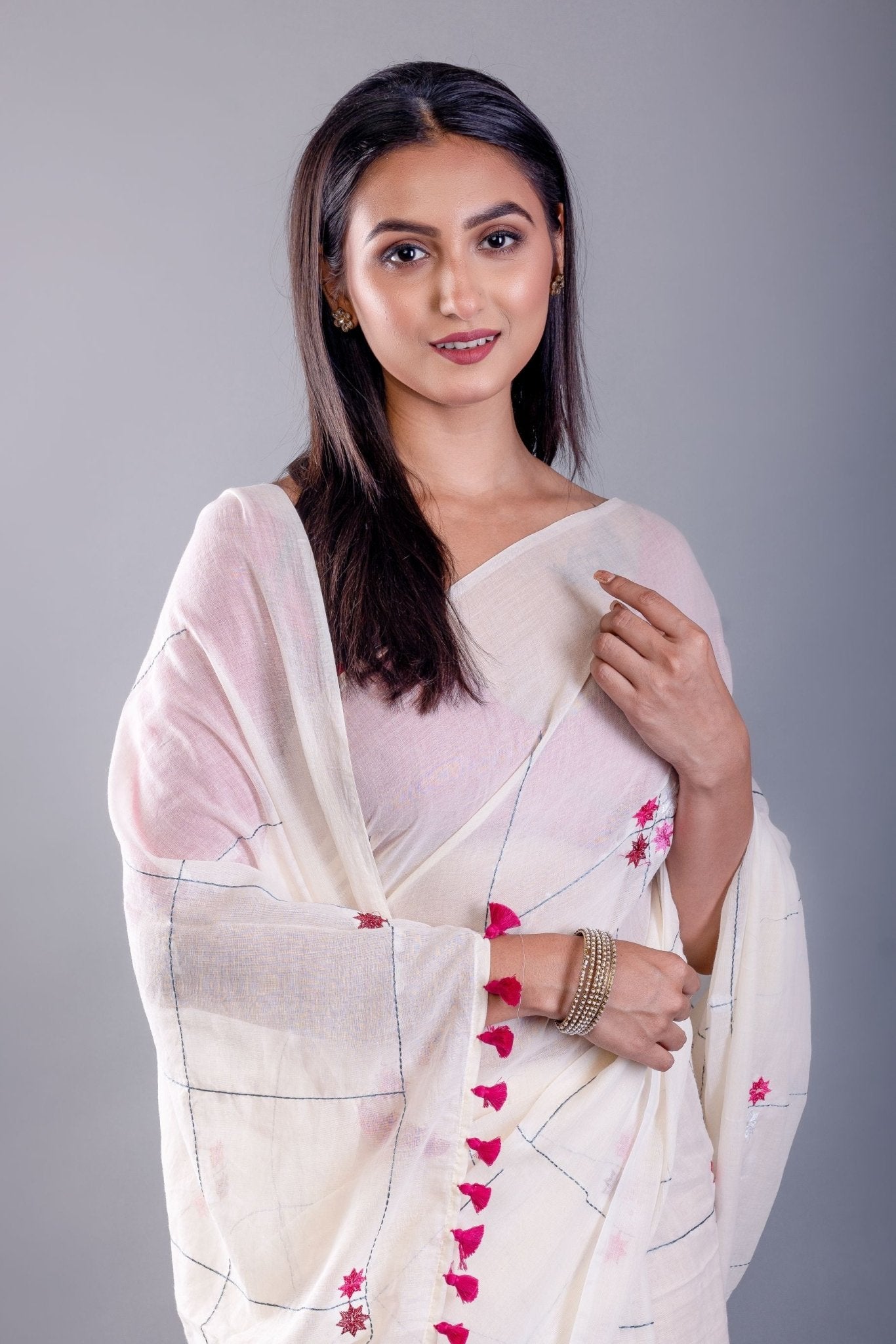 White Mul Cotton Handloom Saree with Pink Thread Knot - Anvi Couture