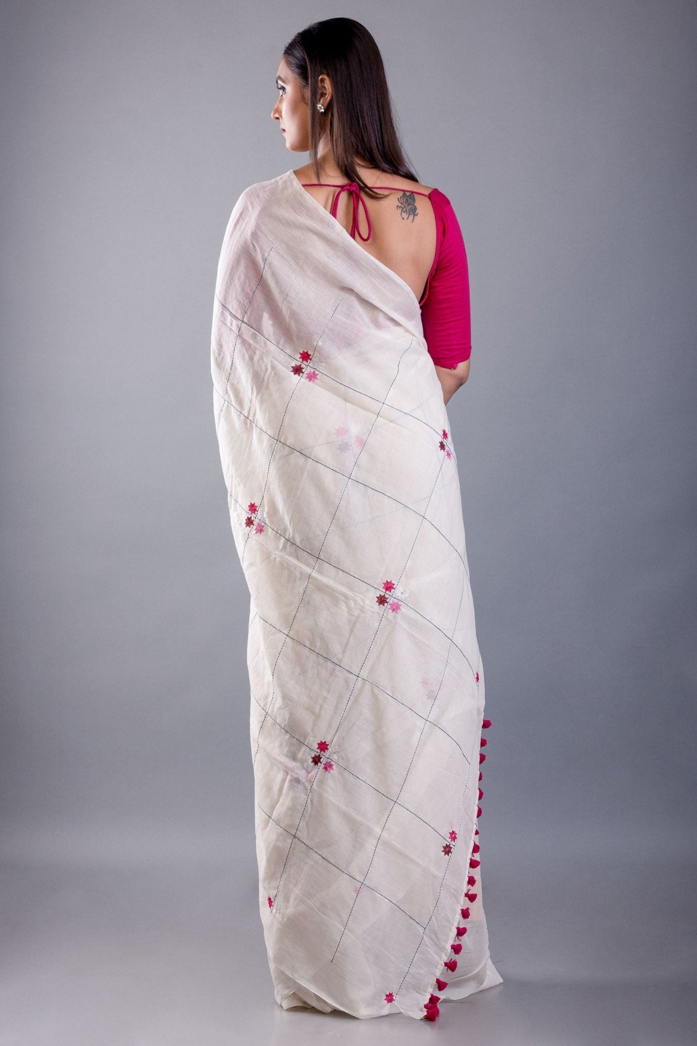 White Mul Cotton Handloom Saree with Pink Thread Knot - Anvi Couture