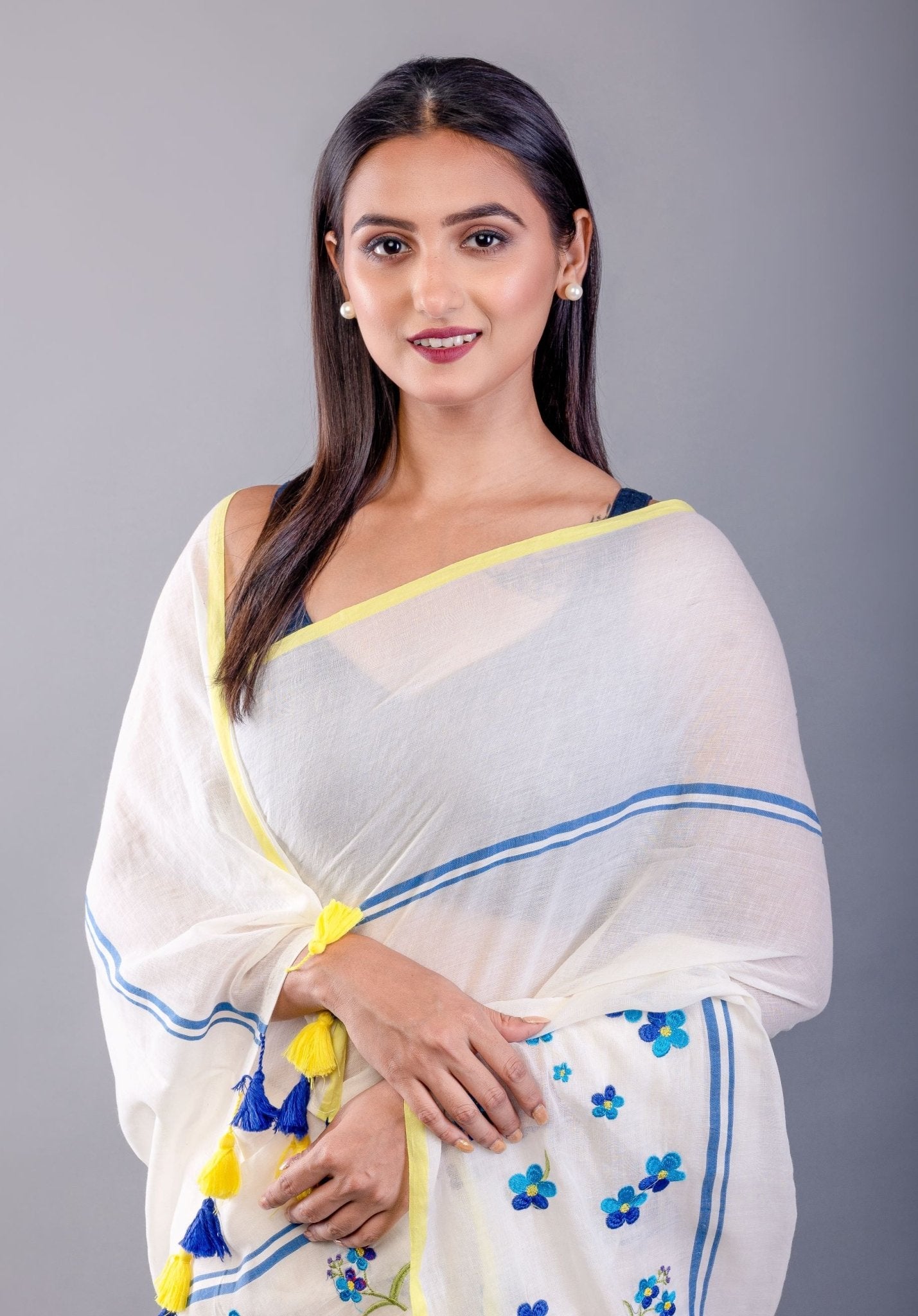 Off White Handloom Cotton Saree with Blue Floral Embroidered - Anvi Couture
