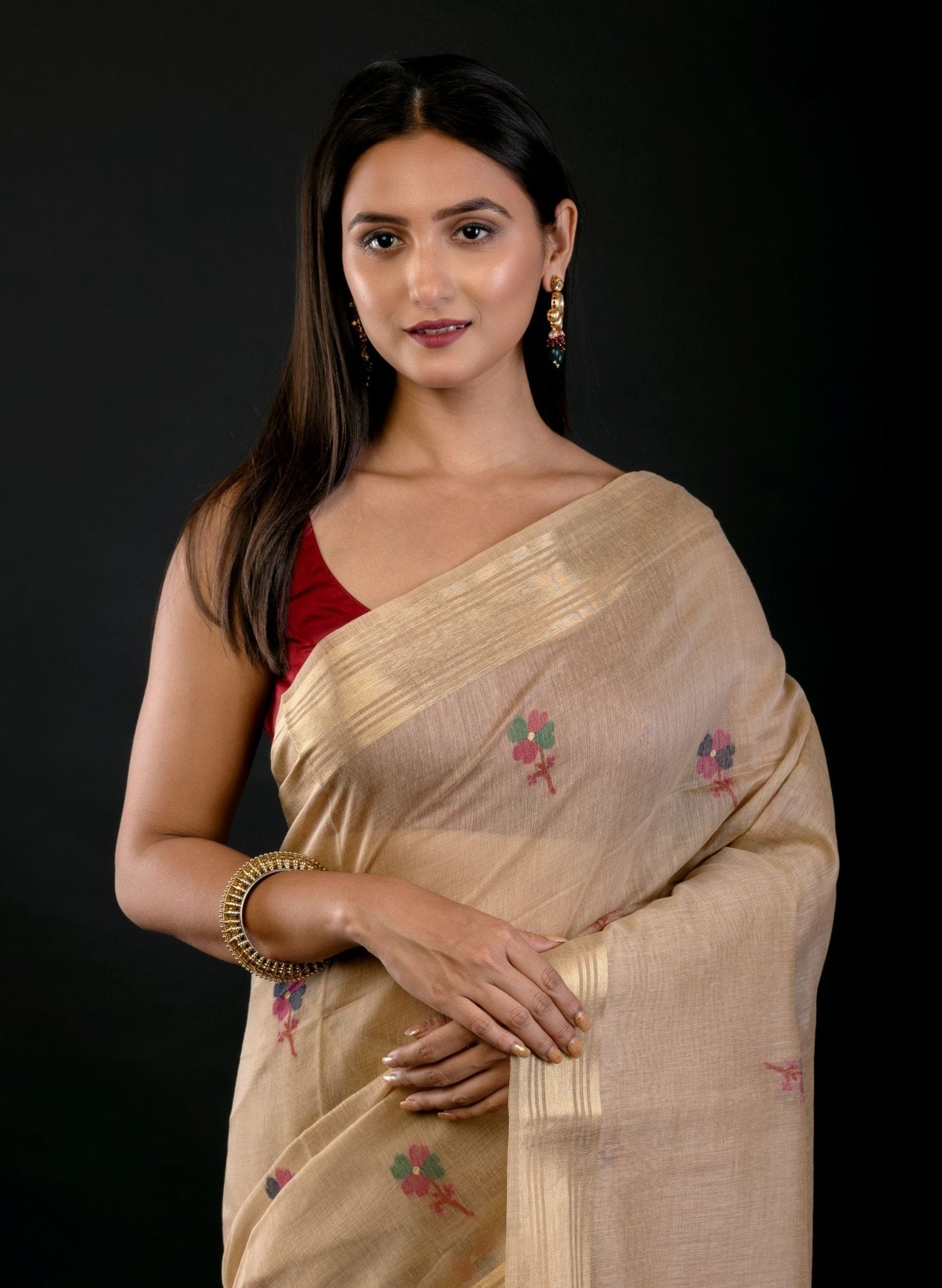 Cream Color Tant Jamdani Saree with Floral Motifs - Anvi Couture