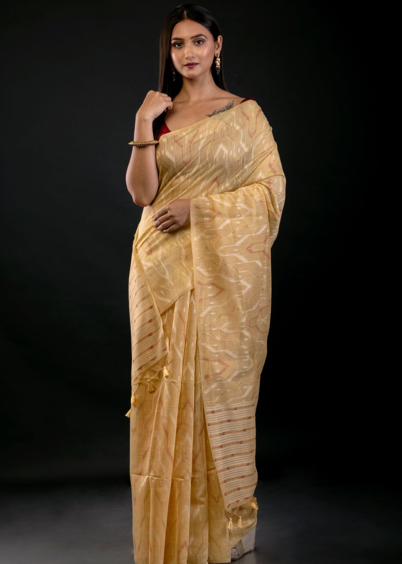Golden Jamdani Saree with Geometric Pattern - Anvi Couture