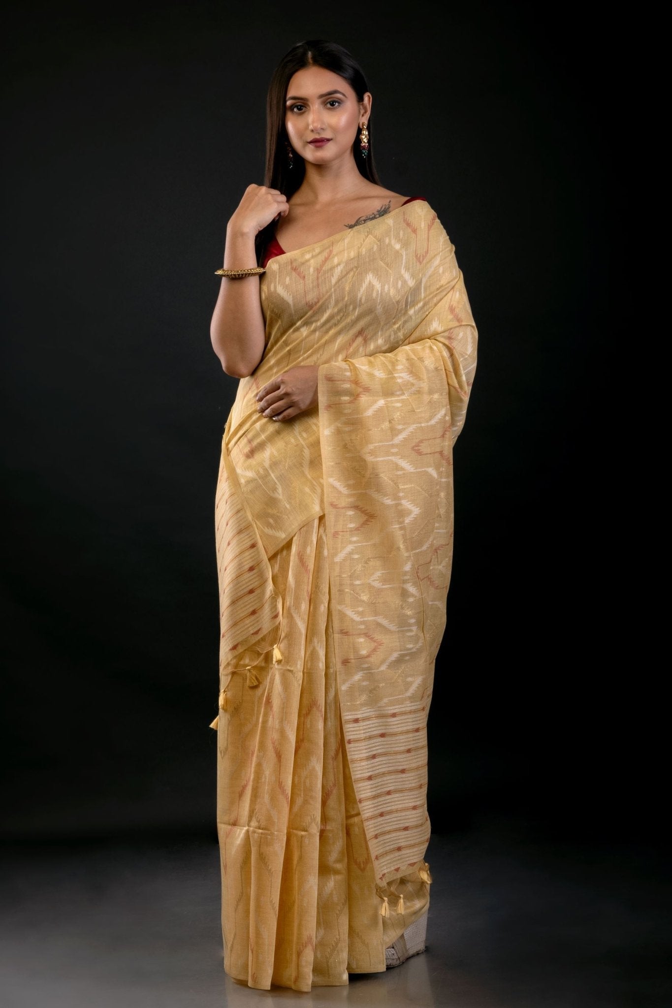Golden Jamdani Saree with Geometric Pattern - Anvi Couture