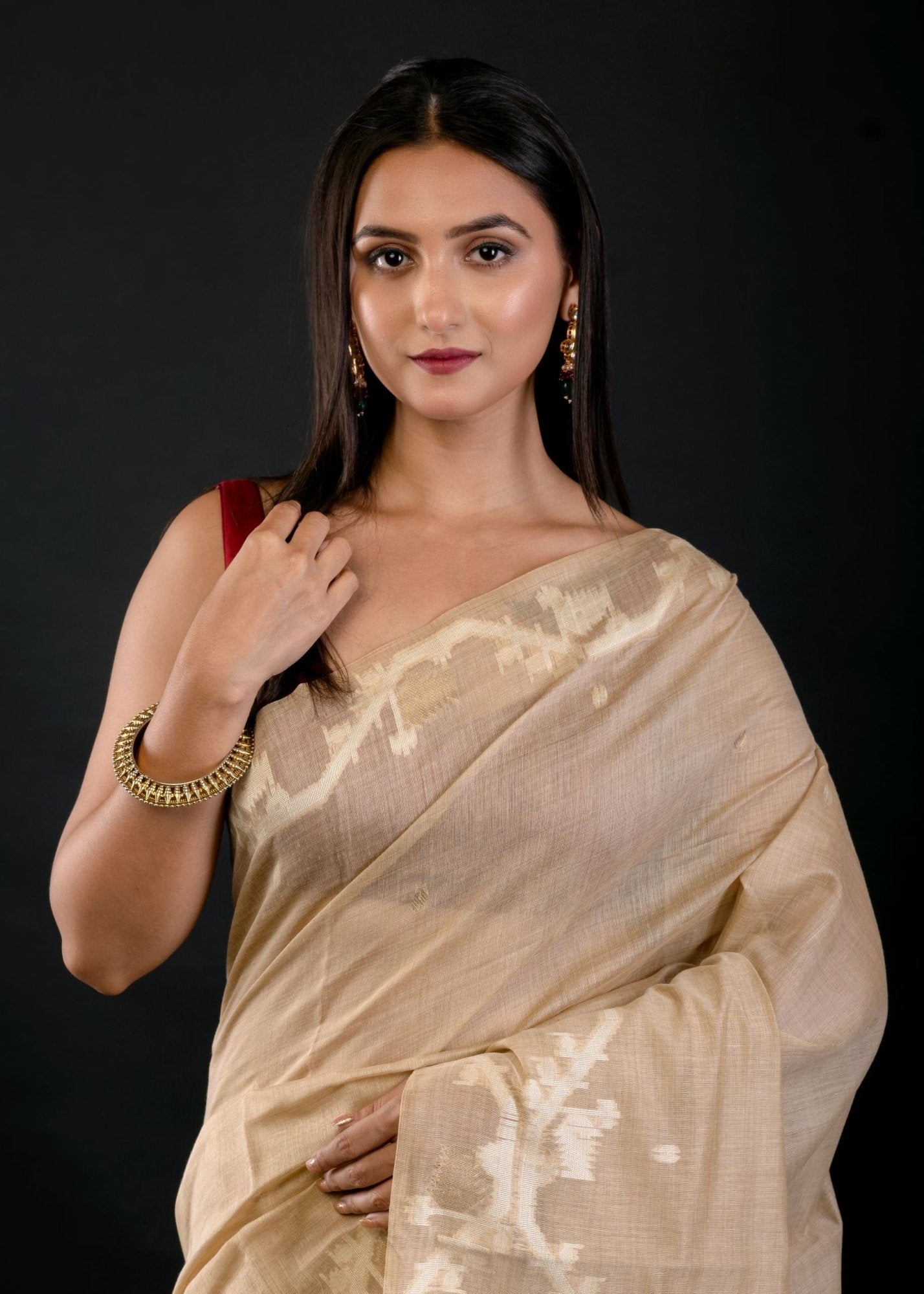 Golden and White Jamdani Saree with floral Motifs - Anvi Couture