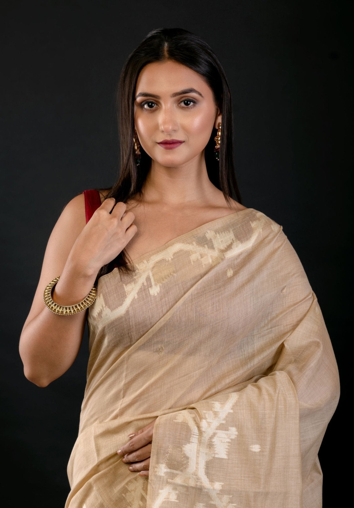 Golden and White Jamdani Saree with floral Motifs - Anvi Couture