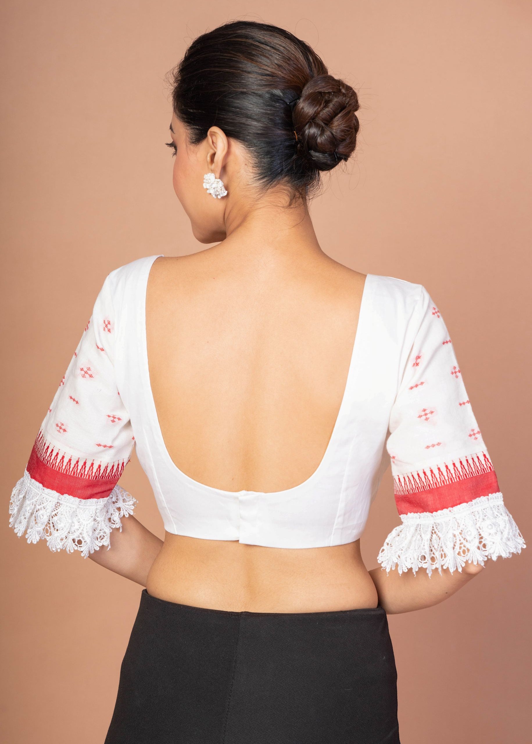 White and Red Jamdani Blouse with Lace Border with Sweet heart Neckline
image 4