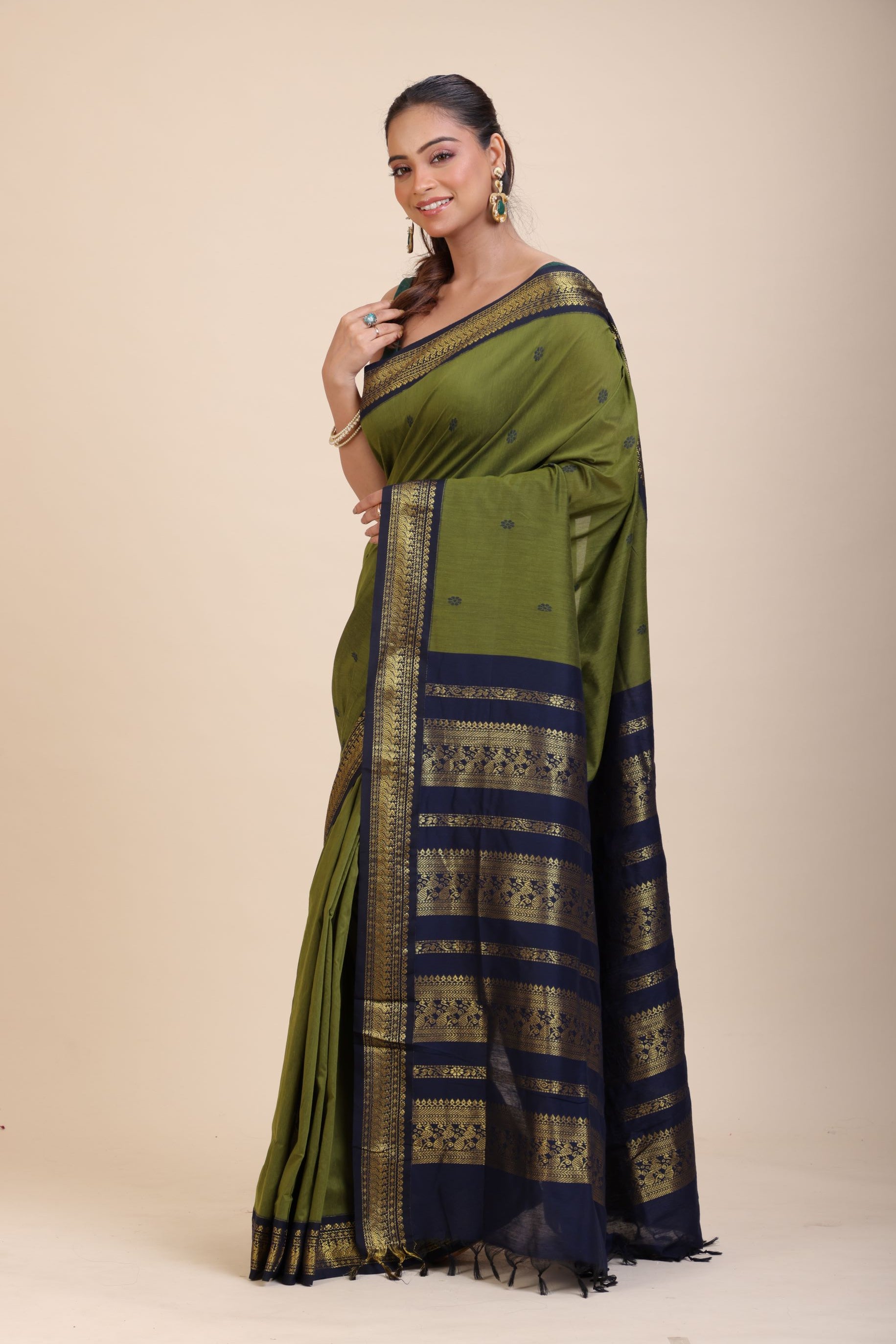 Green Coton Gadwal Saree With Blue and Golden Border Pallu Front
