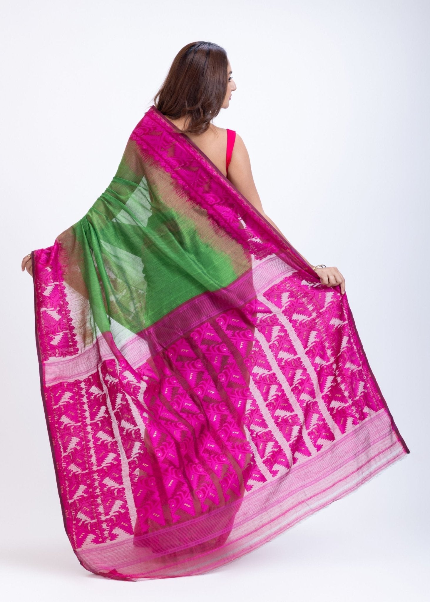 Green Jamdani Saree Handloom Saree with Pink Border Pallu - Anvi Couture
