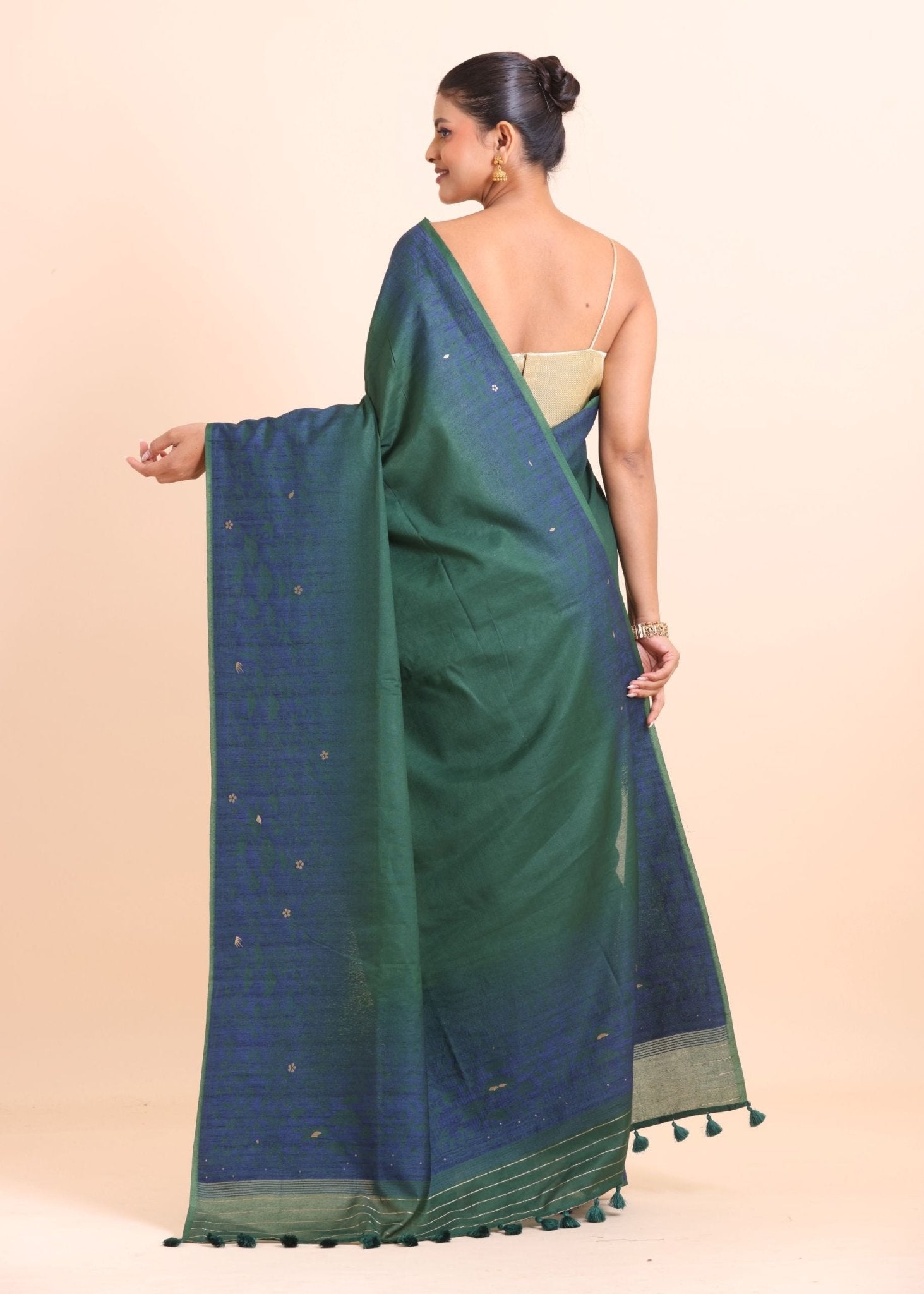 Green Linen Handloom Saree With Blue Woven Pallu - Anvi Couture