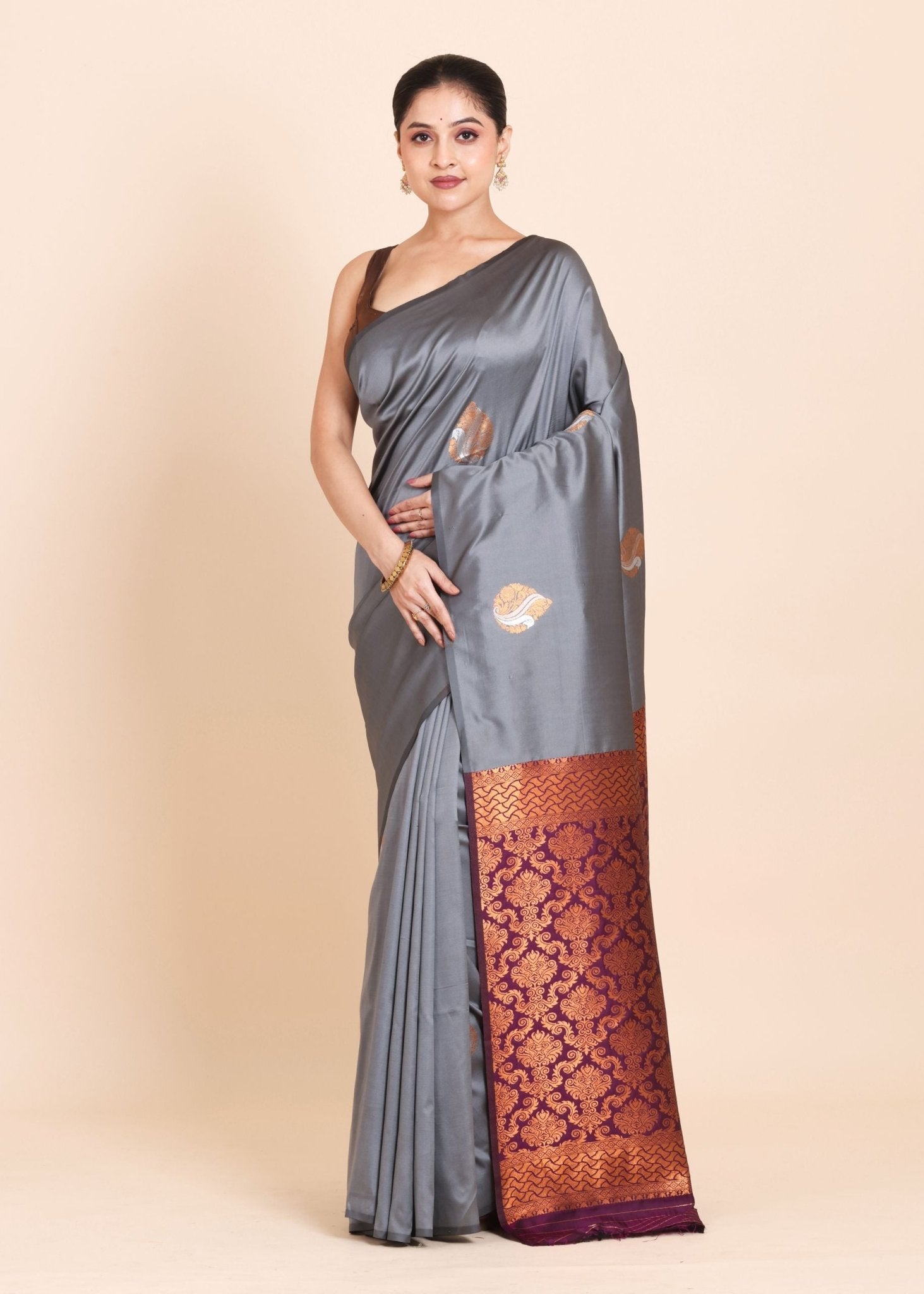 Grey Color Borderless Kanjivaram with Maroon and Copper Pallu - Anvi Couture