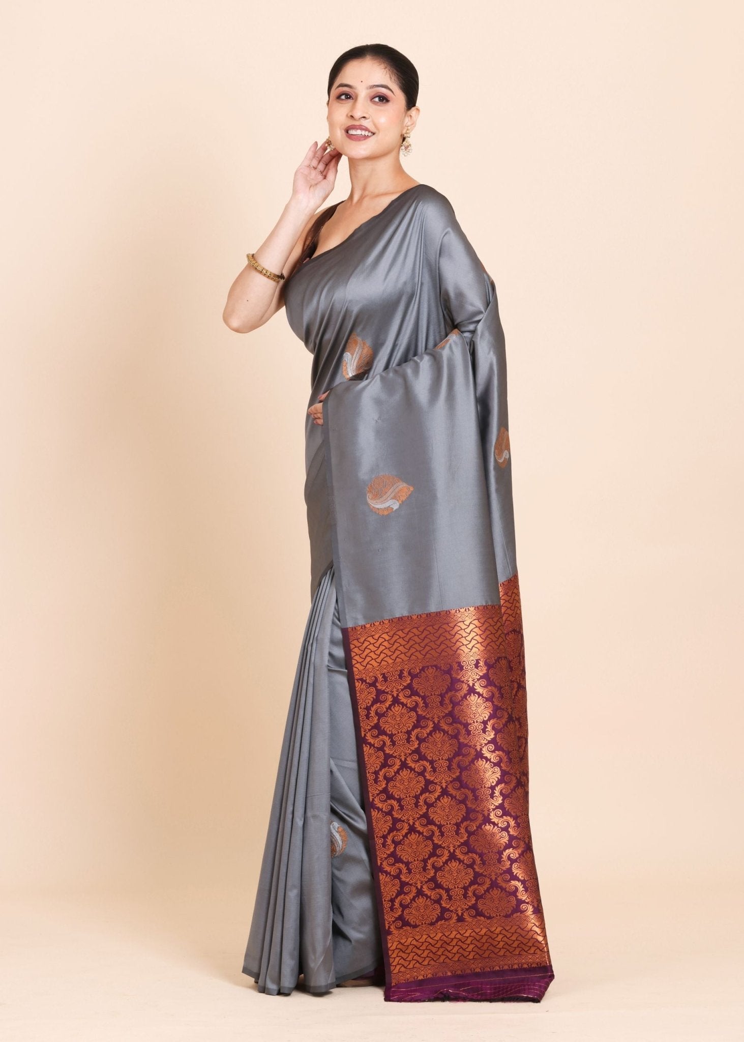 Grey Color Borderless Kanjivaram with Maroon and Copper Pallu - Anvi Couture