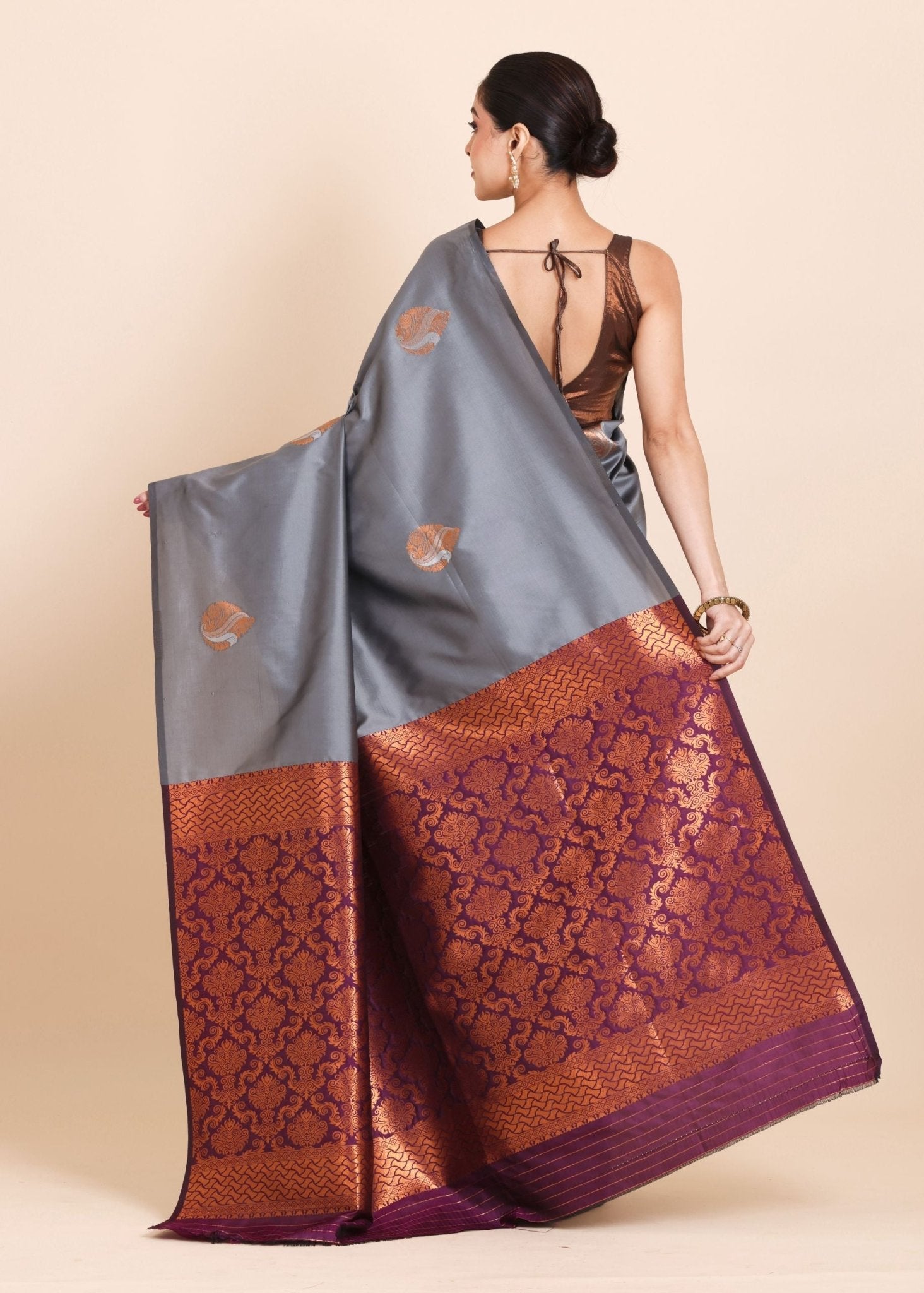 Grey Color Borderless Kanjivaram with Maroon and Copper Pallu - Anvi Couture