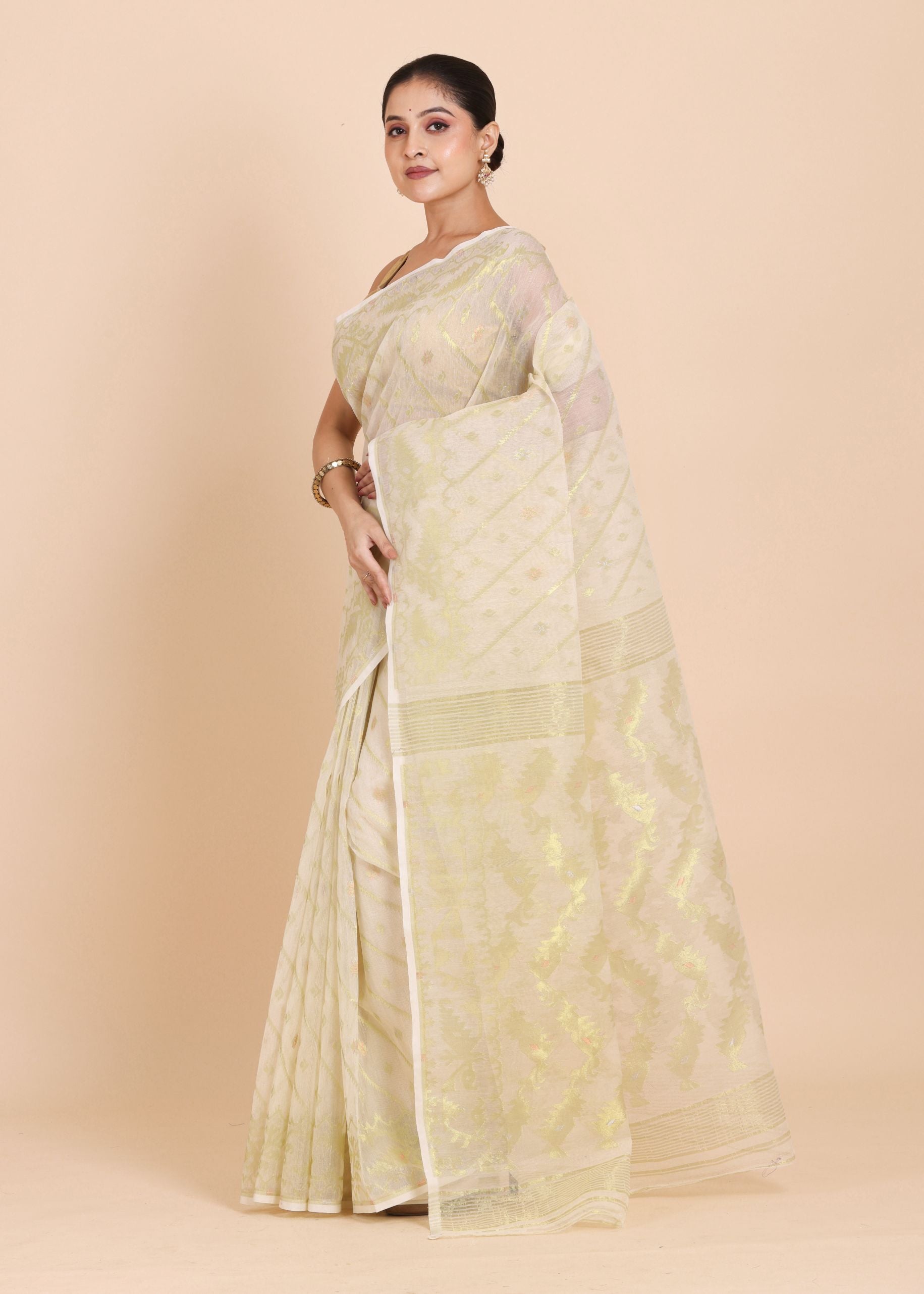 Ivory  and Gold Bangladeshi  Dhakai Jamdani Saree with Golden Bootas front