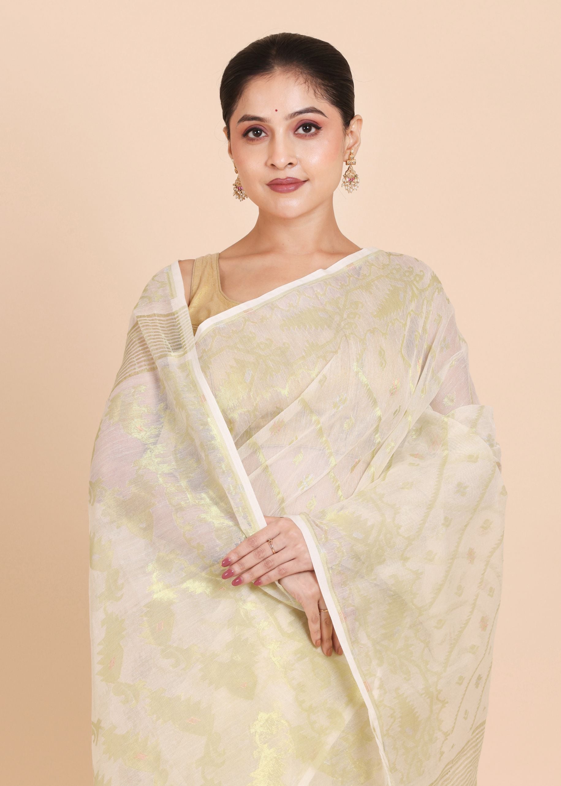 Ivory  and Gold Bangladeshi  Dhakai Jamdani Saree with Golden Bootas close up