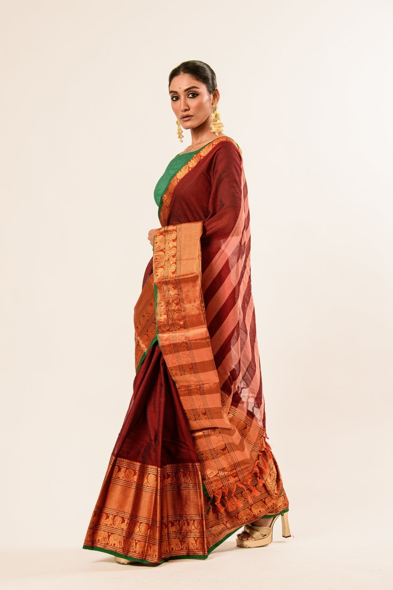 Maroon Color Pure Mangalgiri Handloom Cotton Silk Saree in Gold and Green color Border
