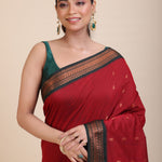 Maroon Green Cotton Gadwal Saree Close Up
