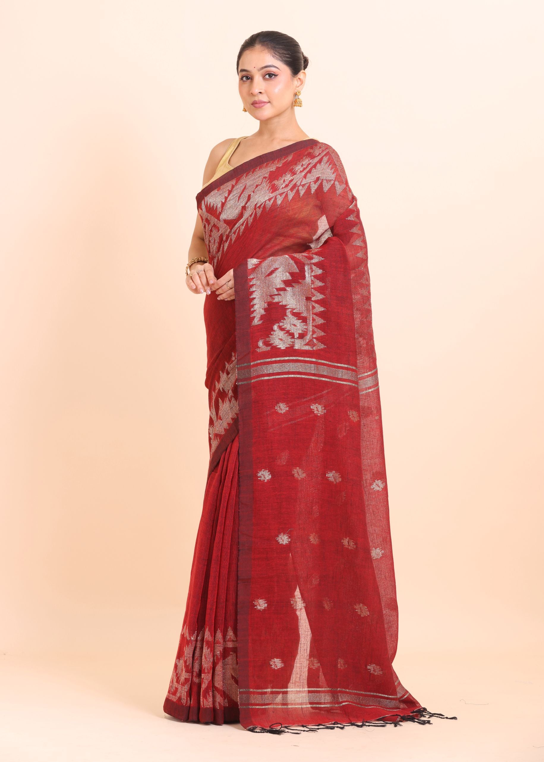 Maroon Handloom Jamdani Lilen Cotton Saree with Silver Woven Border front
