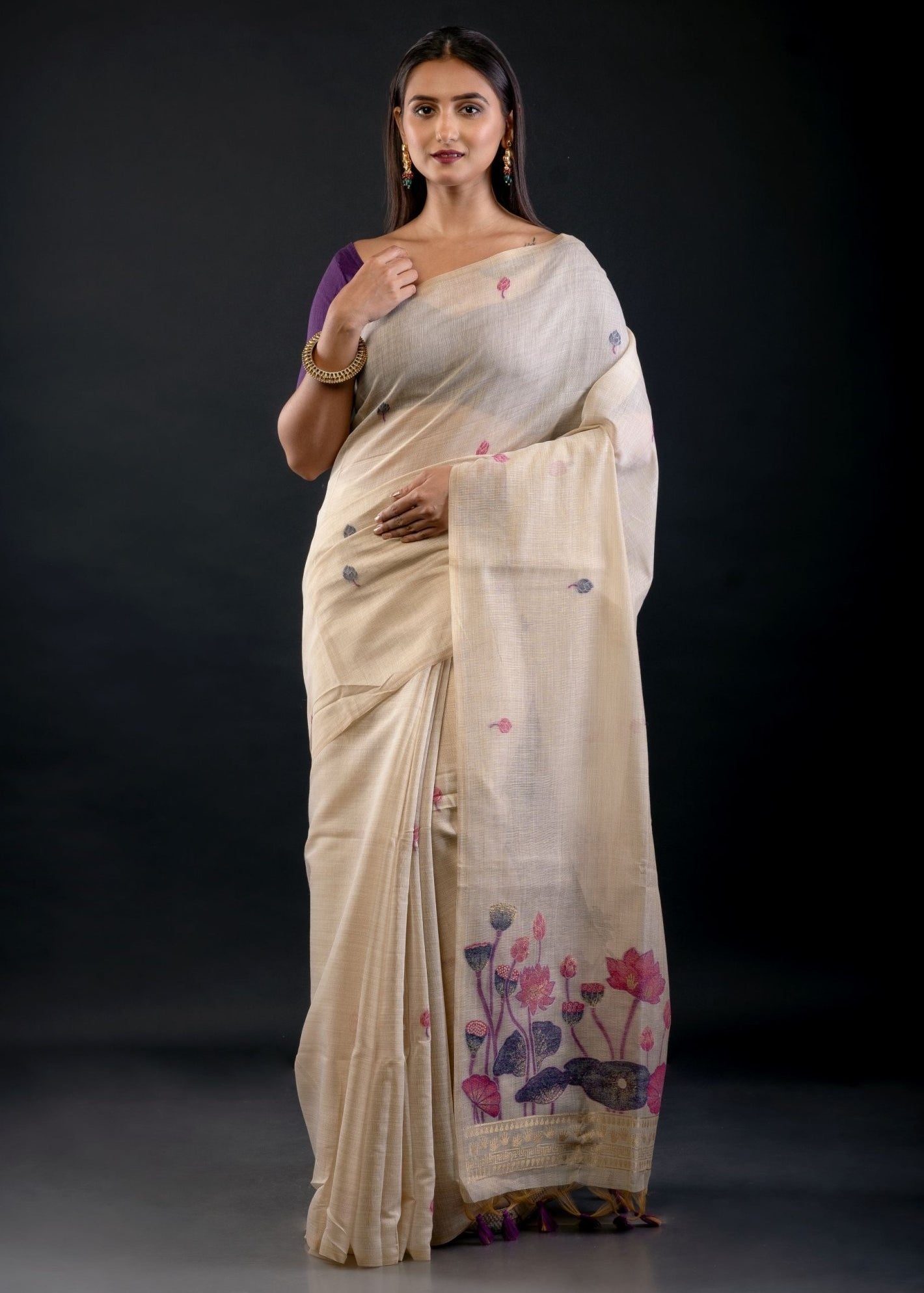 Off White Cotton Jamdani Saree With Floral Woven Work - Anvi Couture