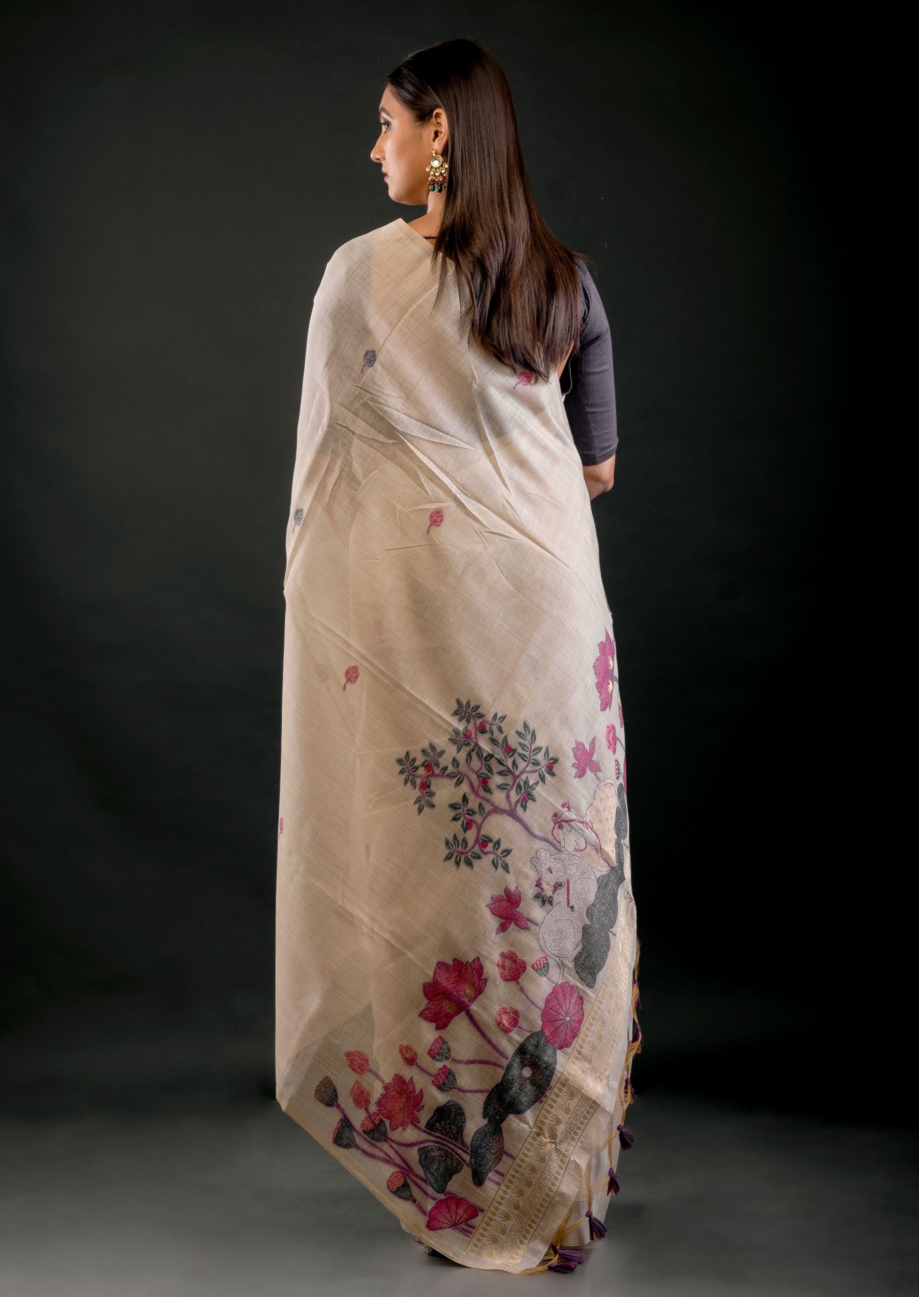 Off White Cotton Jamdani Saree With Floral Woven Work Back
