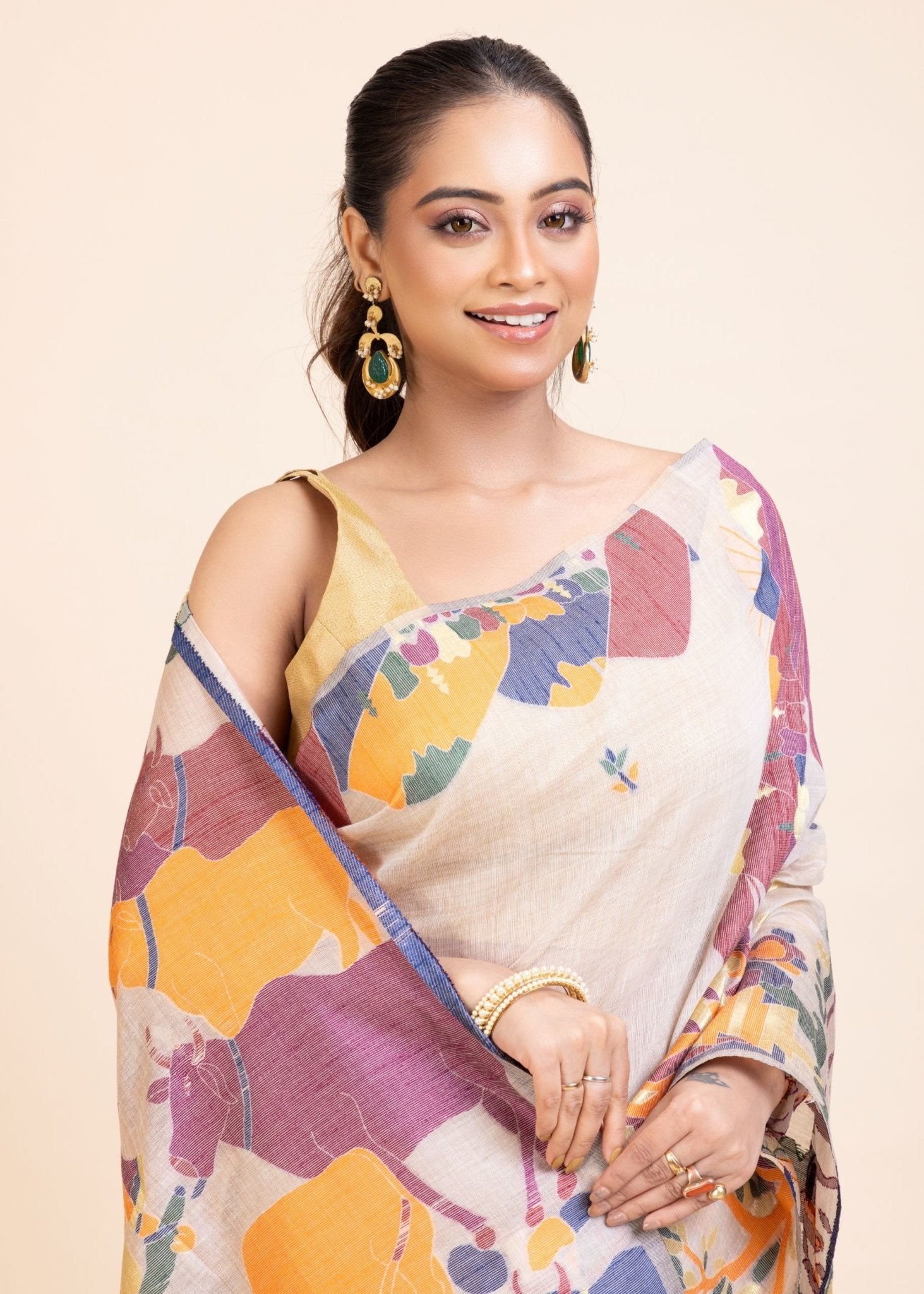 Off White Jamdani Handloom Saree - Anvi Couture