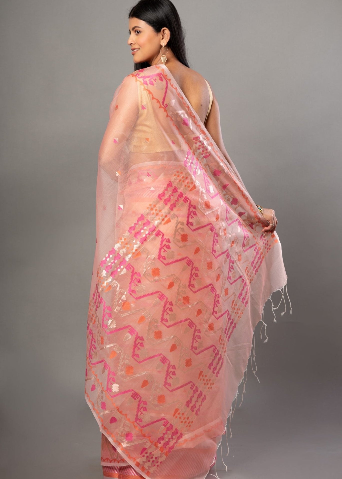 Peach Handloom Organza Silk Jamdani Saree - Anvi Couture
