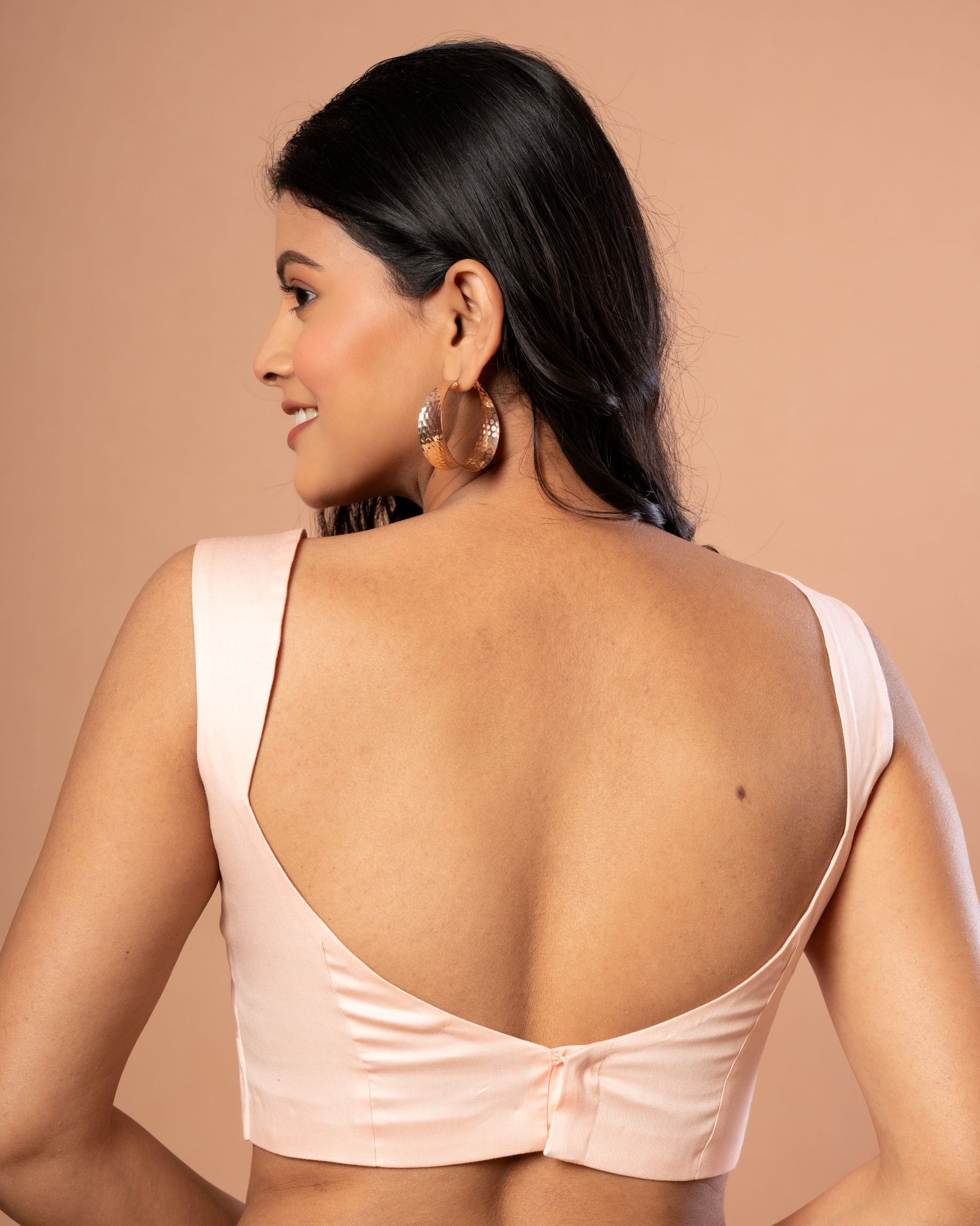 Peach Queen Anne Blouse Sleeveless blouse with back clouser Back
