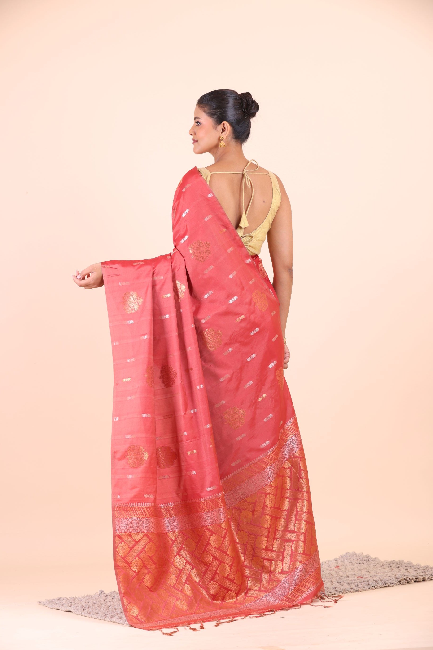 Peach Silk Floral Zari  Woven Saree back